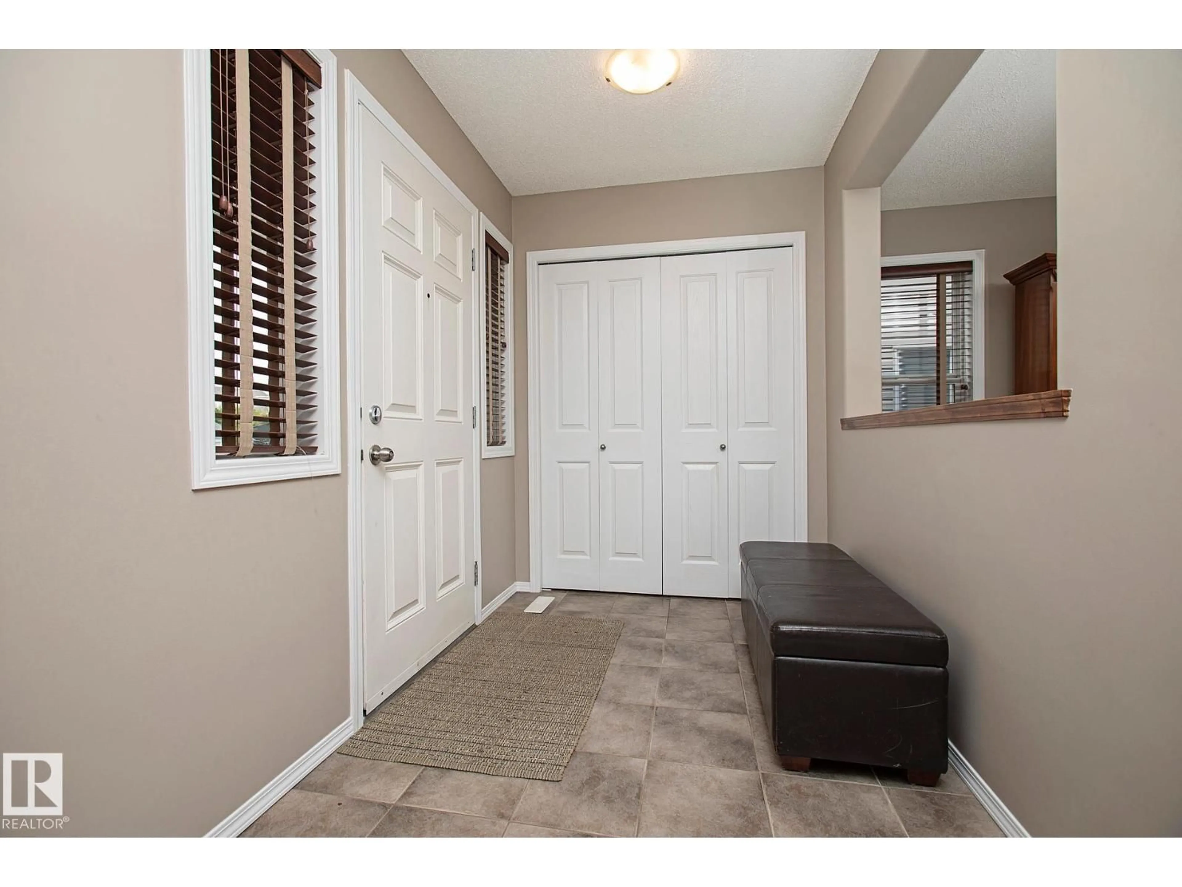 Indoor entryway for SW - 1115 82 ST, Edmonton Alberta T6X1E5
