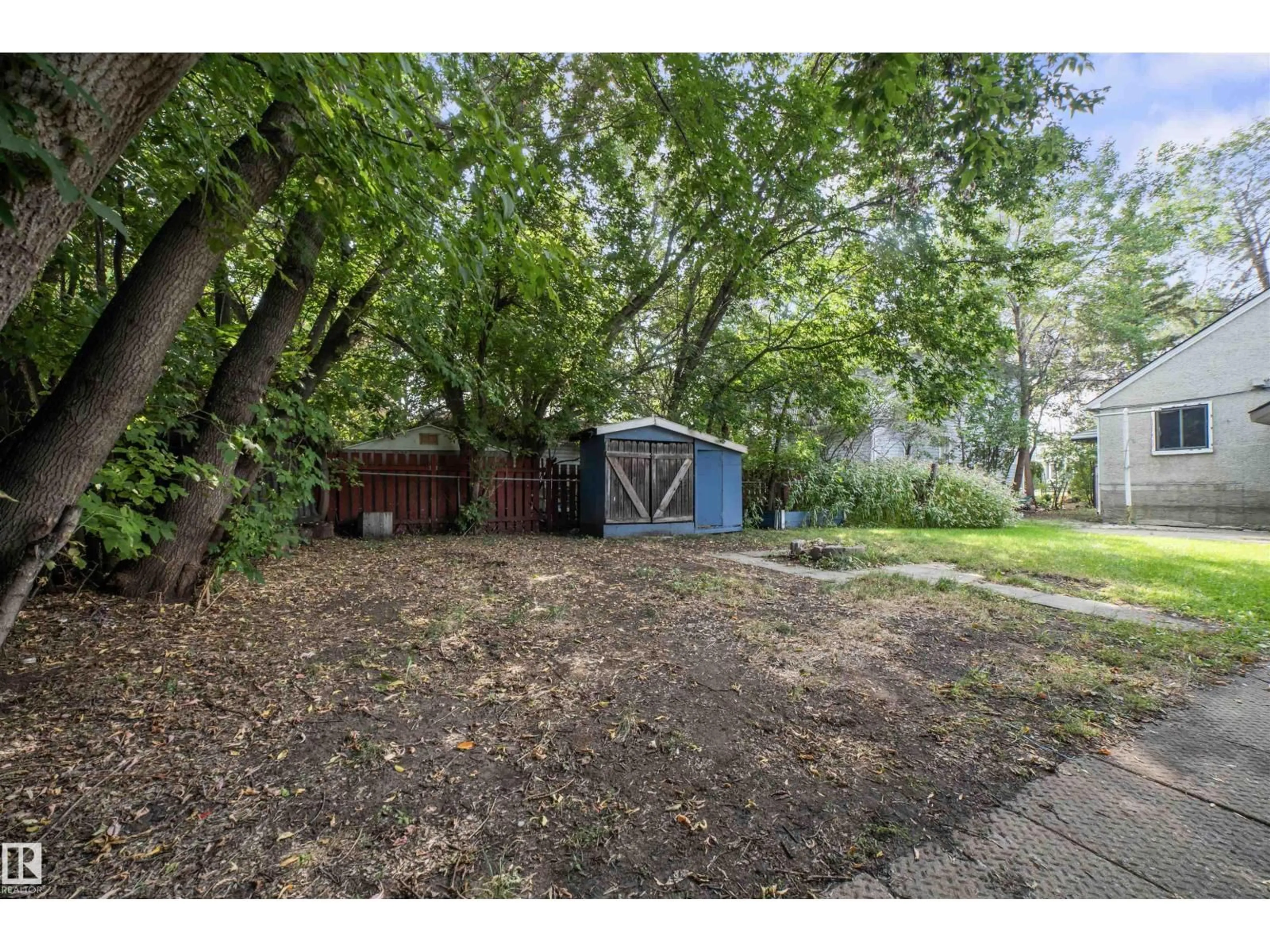 Shed for NW - 11819 45 ST, Edmonton Alberta T5W2T3