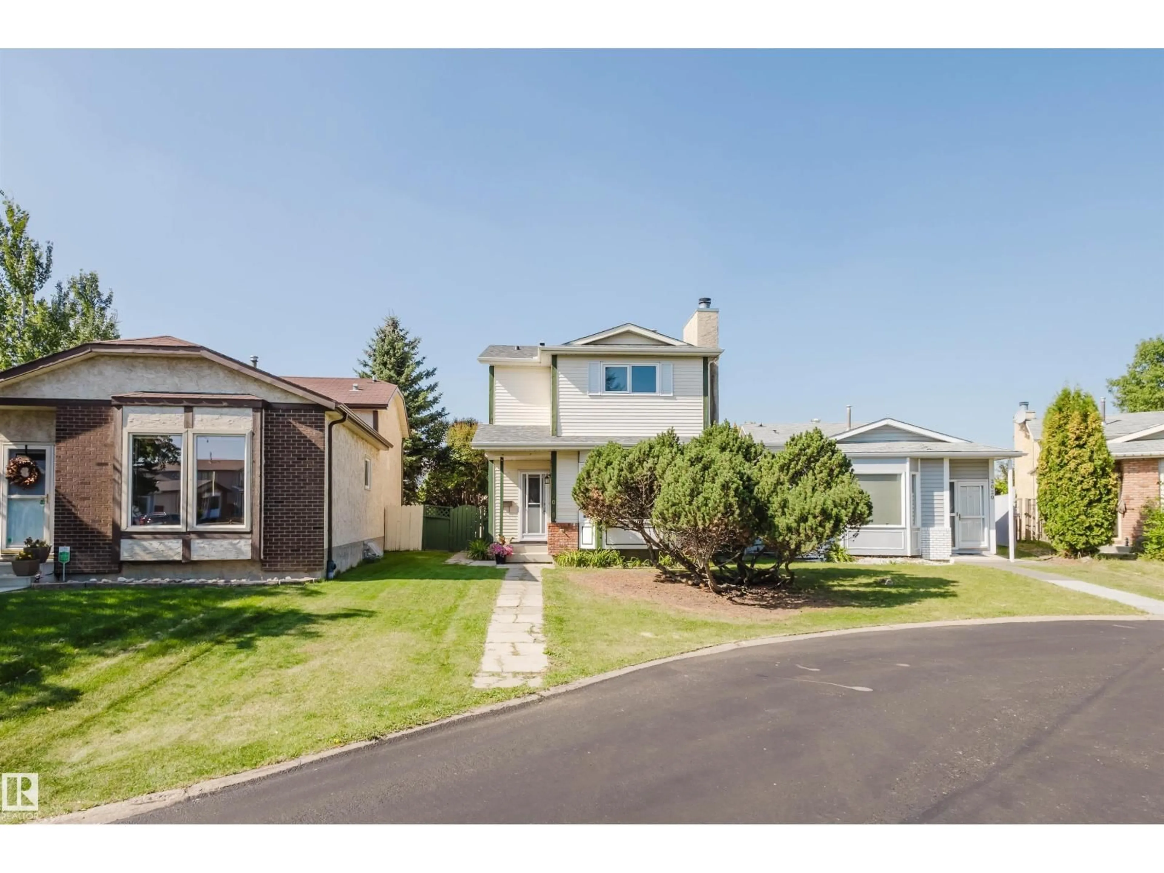 A pic from outside/outdoor area/front of a property/back of a property/a pic from drone, street for 2018 108 ST, Edmonton Alberta T6J5T7