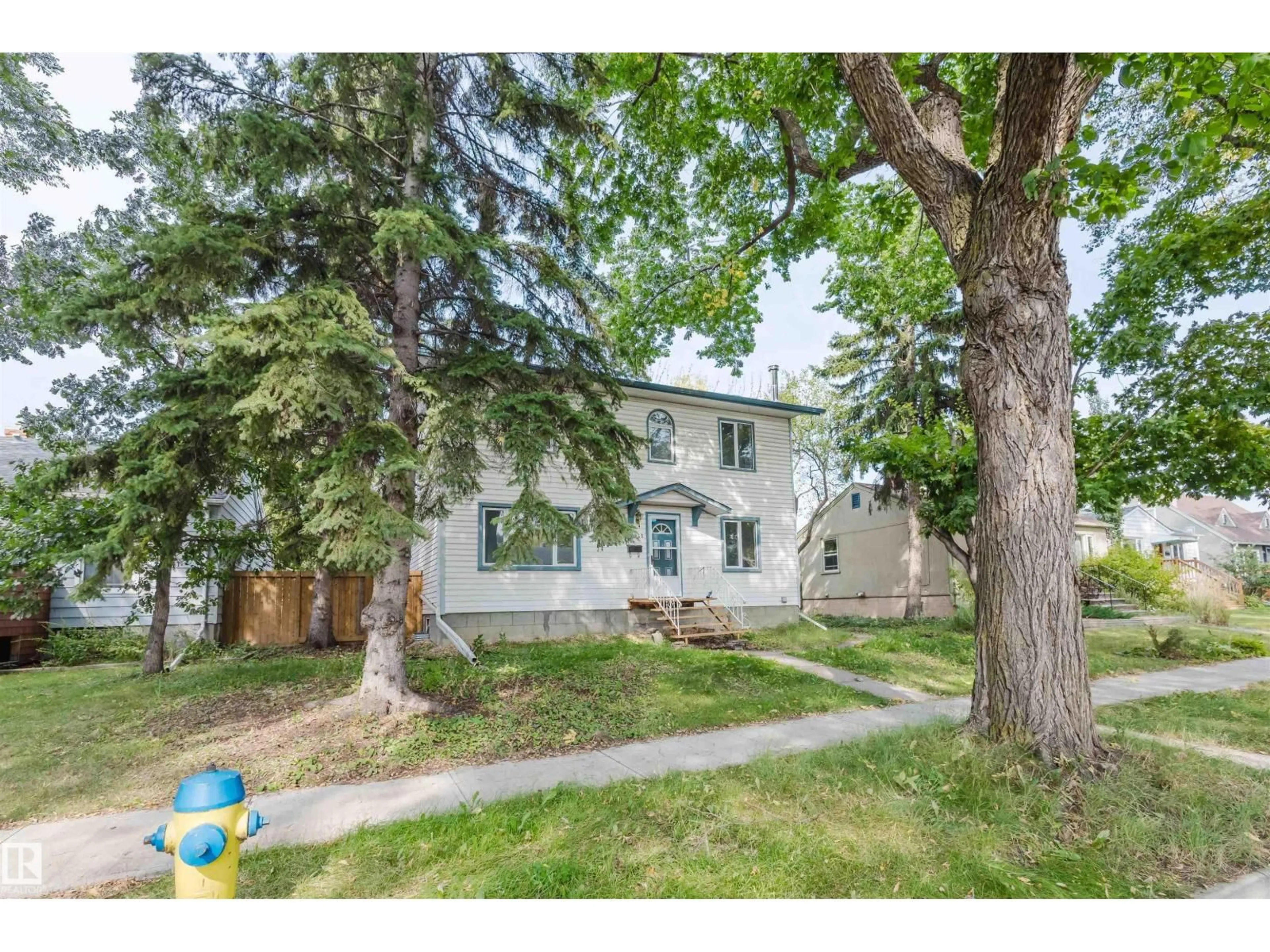 Unknown for 10948 75 AV, Edmonton Alberta T6G0G9