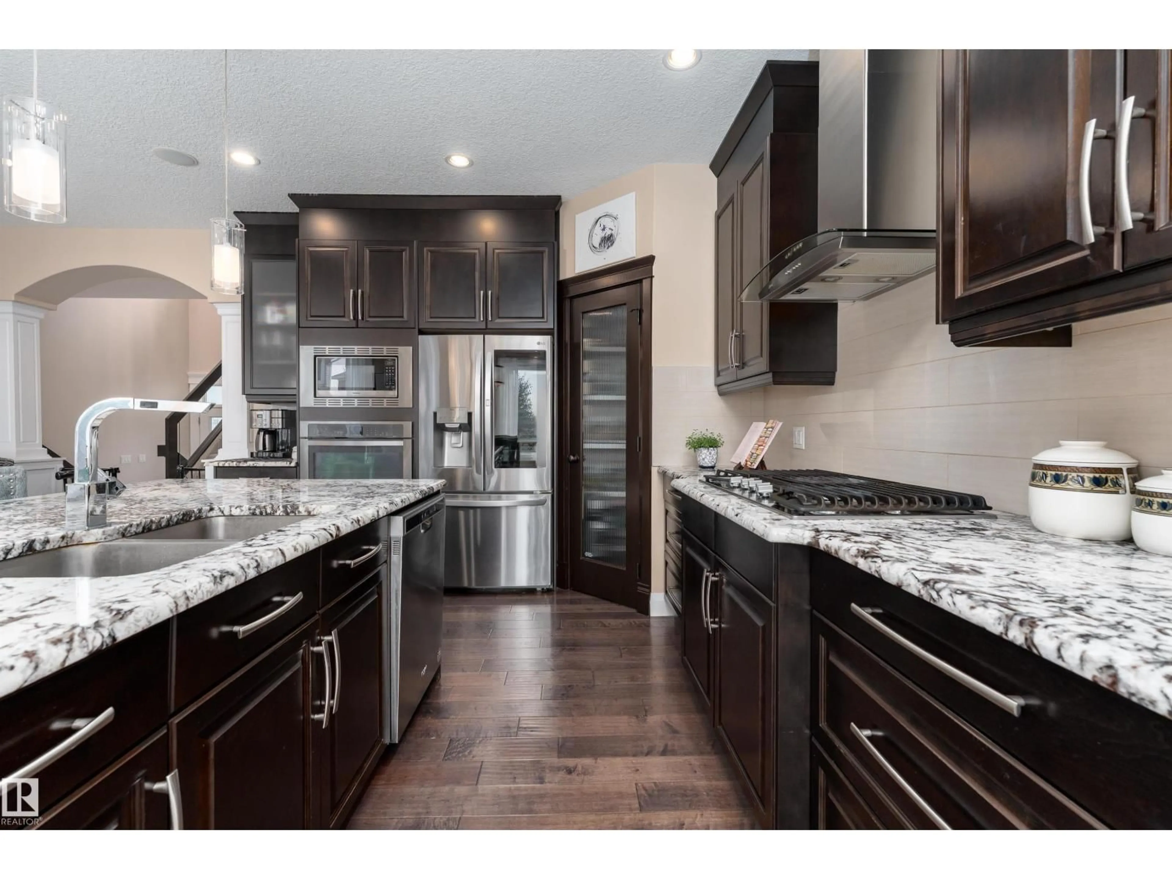 Open concept kitchen, ceramic/tile floor for 2007 BLUE JAY CO, Edmonton Alberta T5S0J8