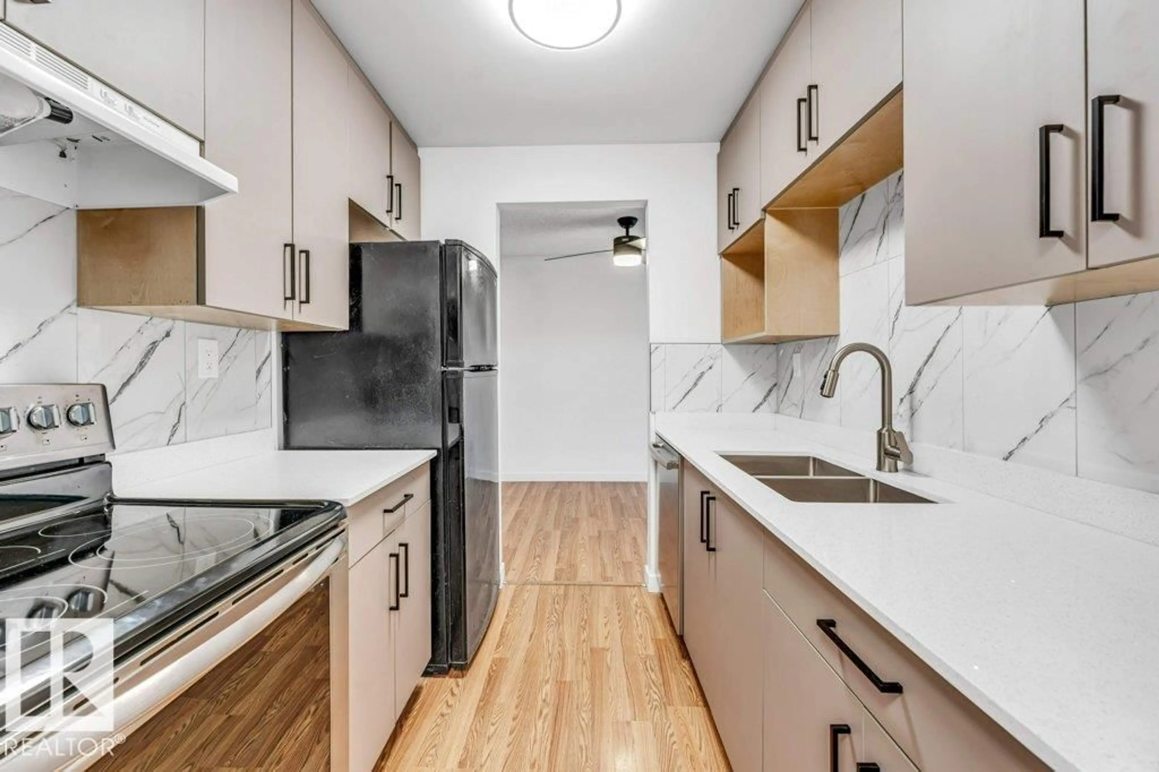 Standard kitchen, unknown for #311 - 1620 48 ST, Edmonton Alberta T6L5B1