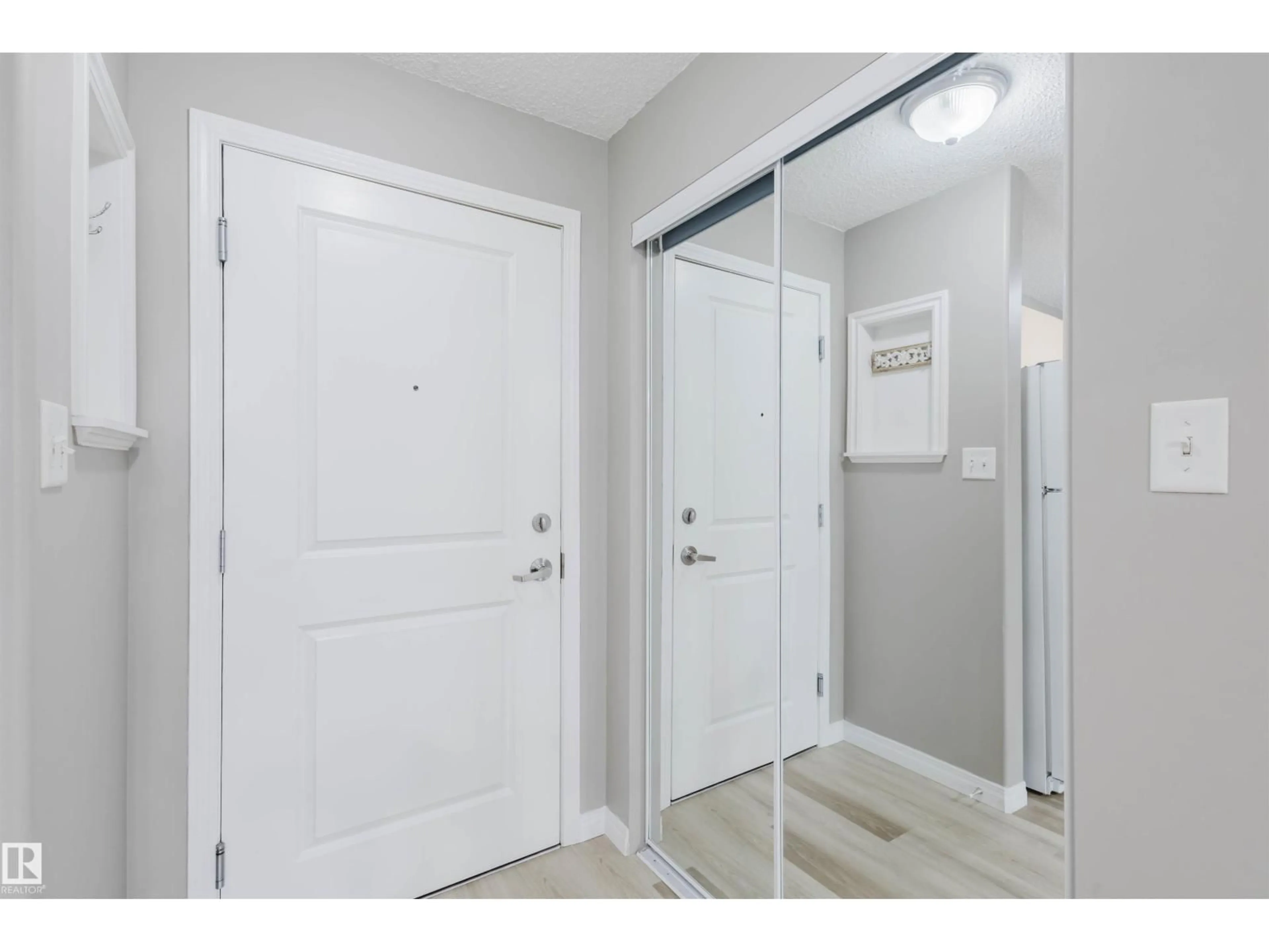 Indoor entryway for 436 - 11325 83 ST, Edmonton Alberta T5B4W5