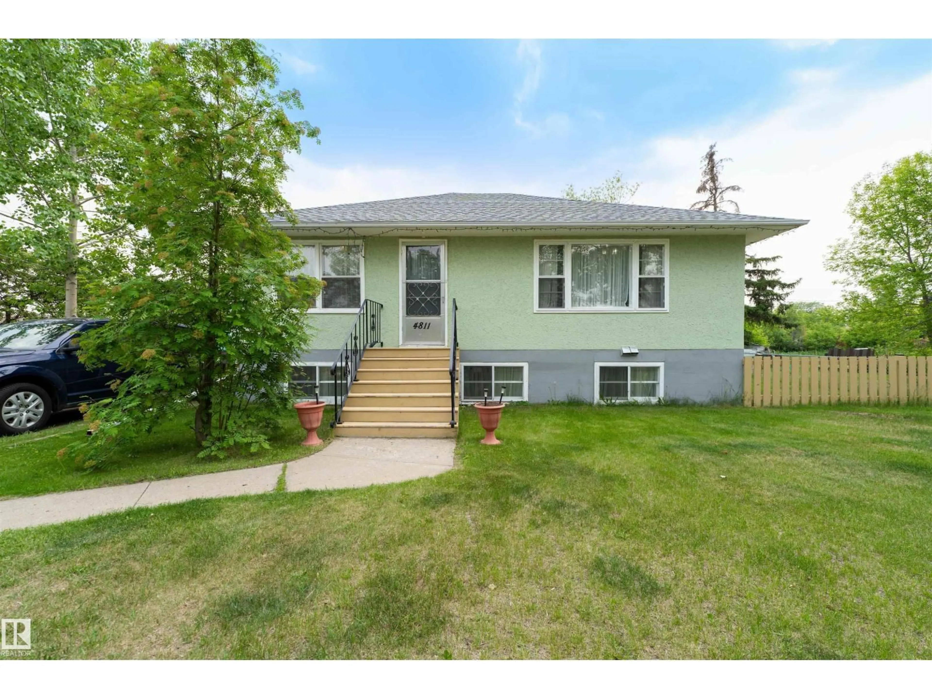 Home with vinyl exterior material, street for 4811 51 AV, Lamont Alberta T0B2R0