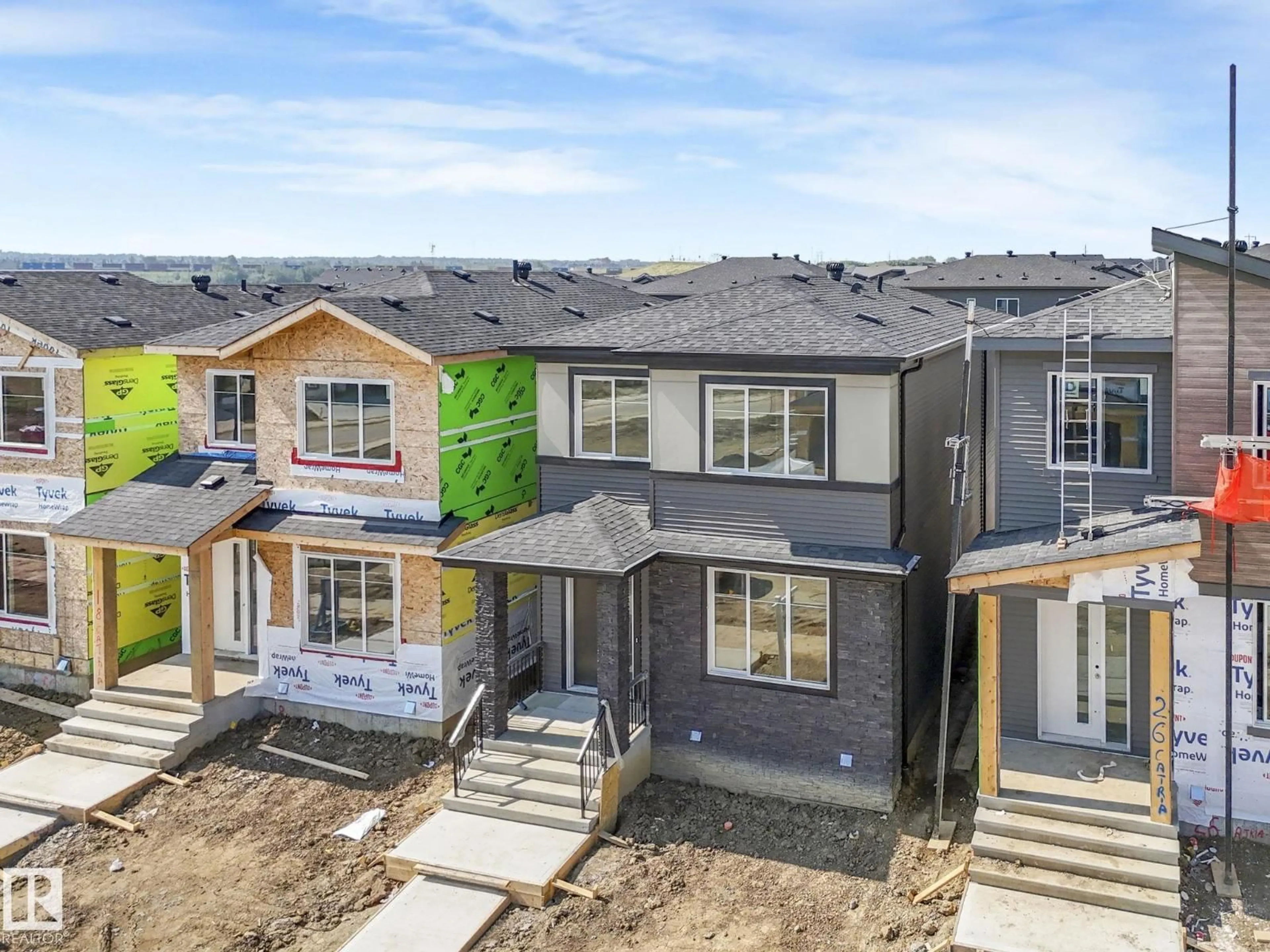 A pic from outside/outdoor area/front of a property/back of a property/a pic from drone, street for 18 CATRIA POINT, Sherwood Park Alberta T8H3A9