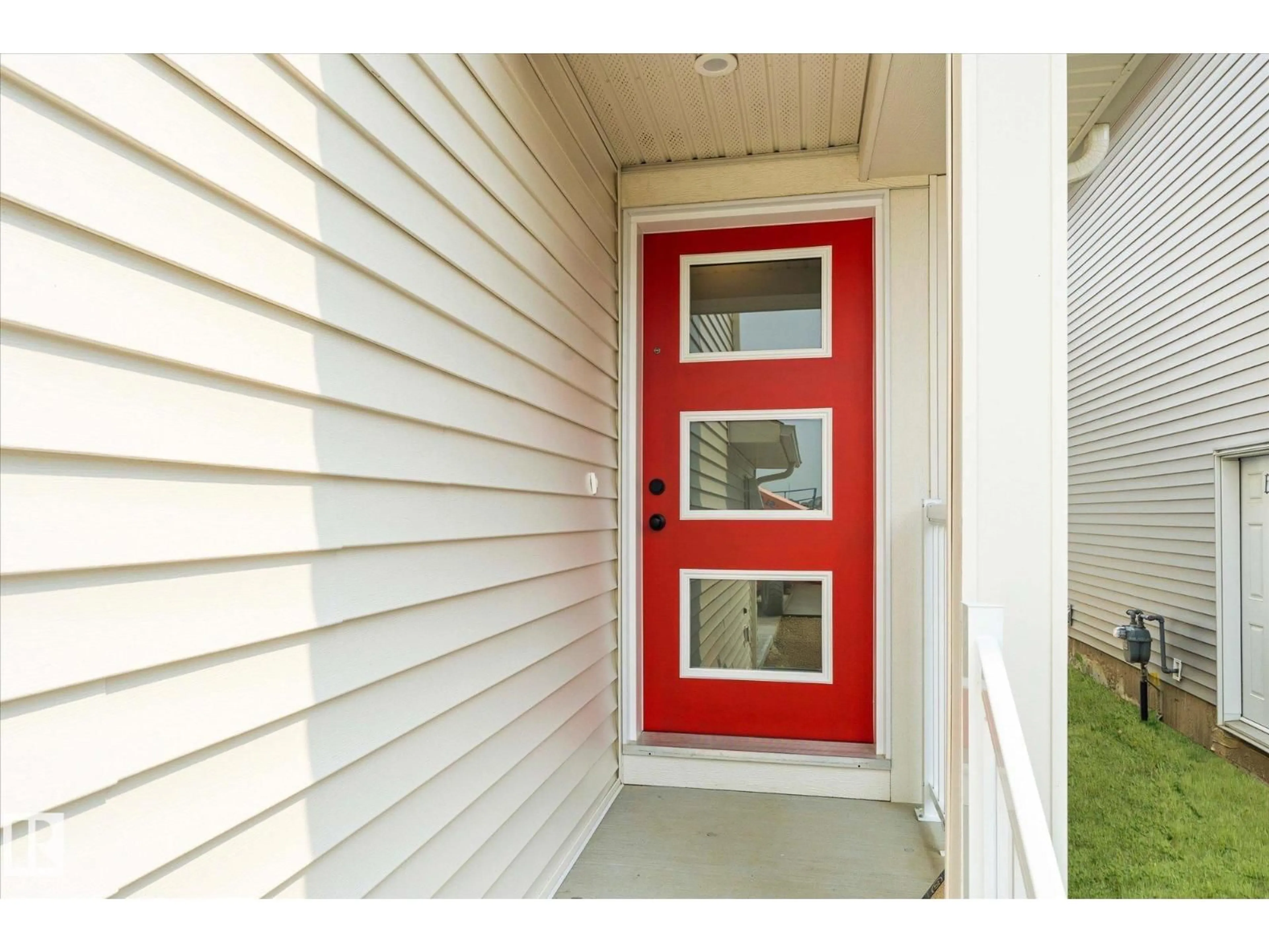 Indoor entryway for 1727 WESTERRA WD, Stony Plain Alberta T7Z0P1