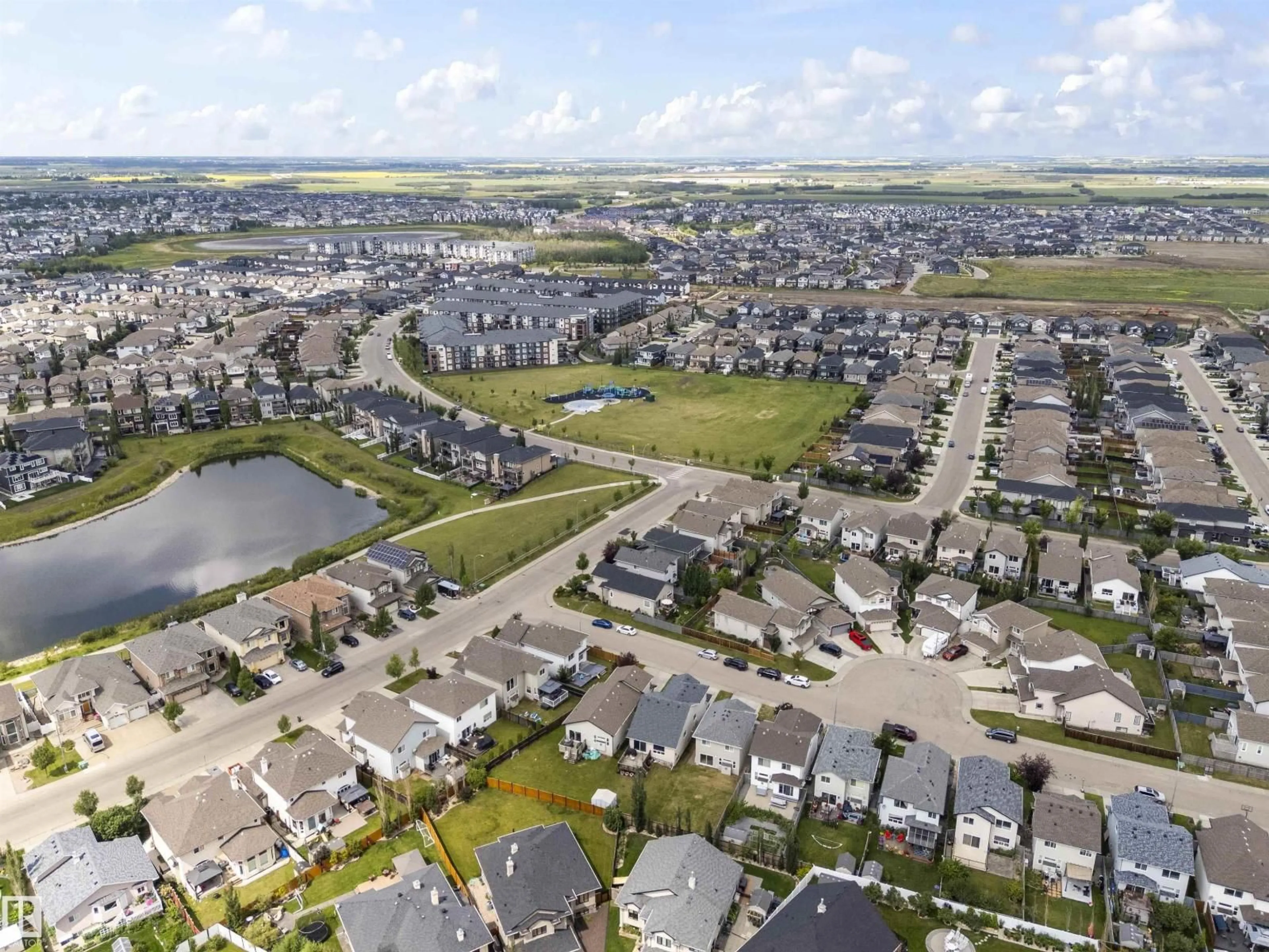 A pic from outside/outdoor area/front of a property/back of a property/a pic from drone, street for NW - 7519 170 AV, Edmonton Alberta T5Z0B2