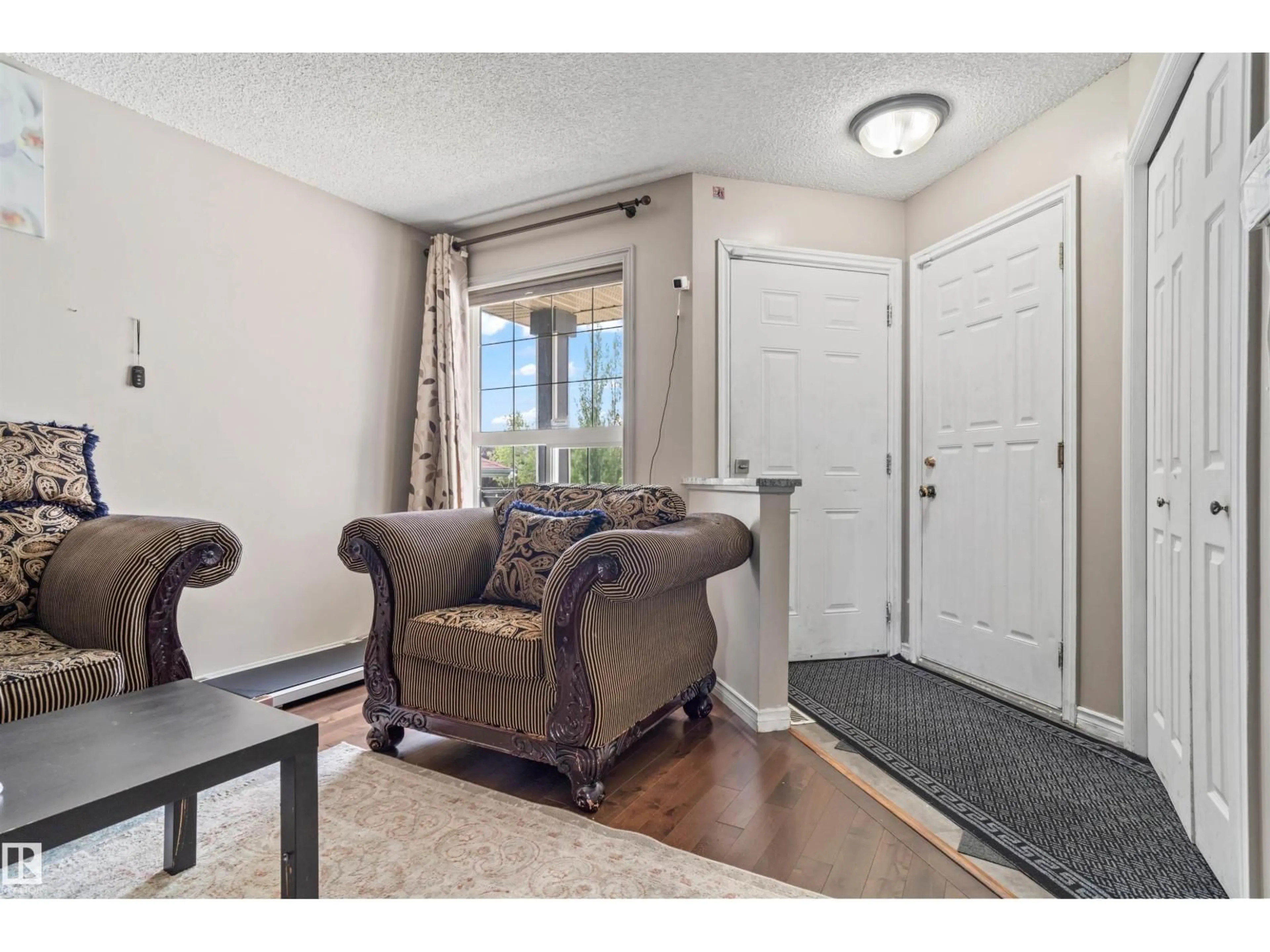 Indoor entryway for NW - 3603 23 ST, Edmonton Alberta T6T1W2