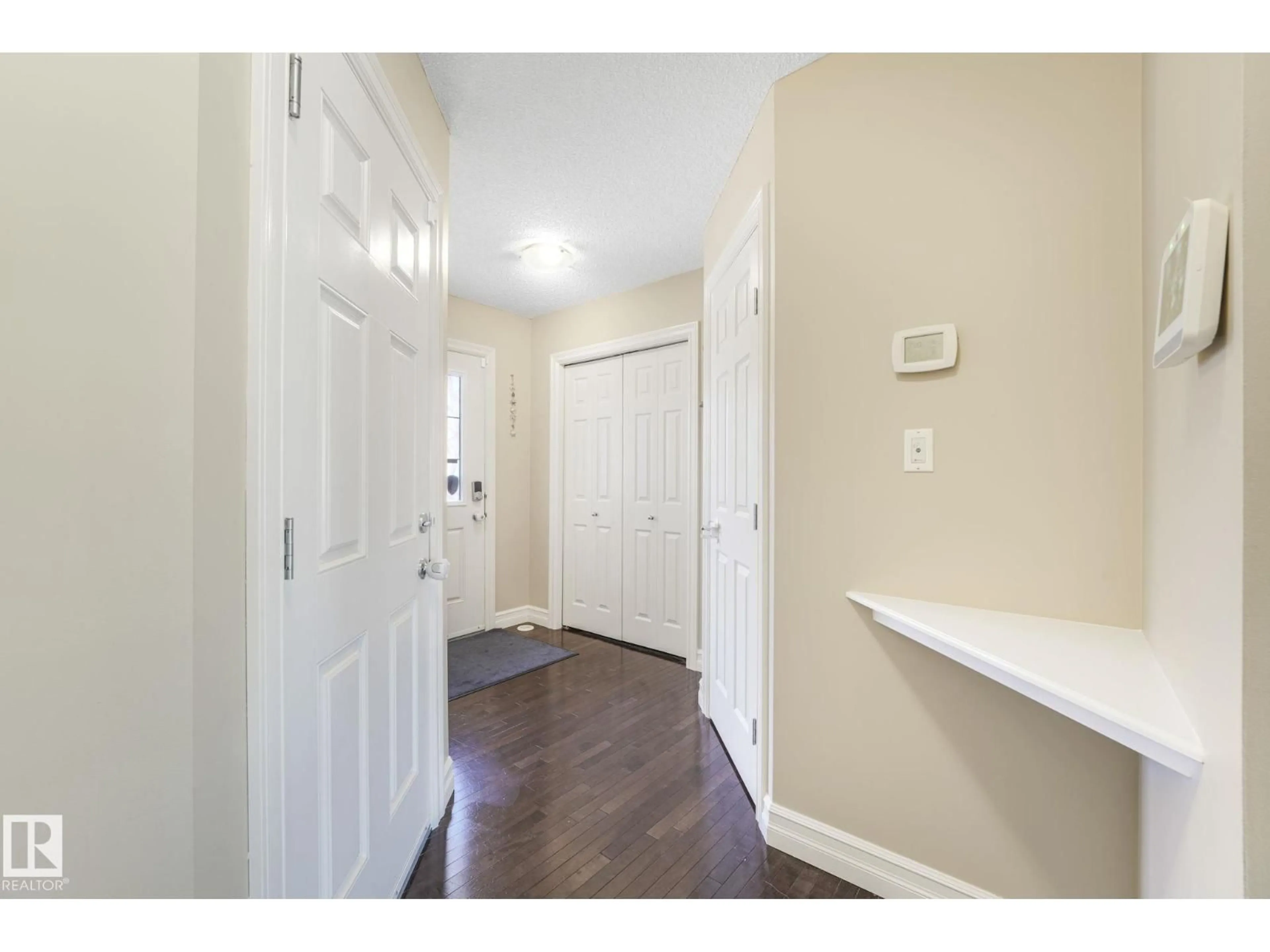 Indoor entryway for SW - 6819 CARDINAL LINK LI, Edmonton Alberta T6W1Y9
