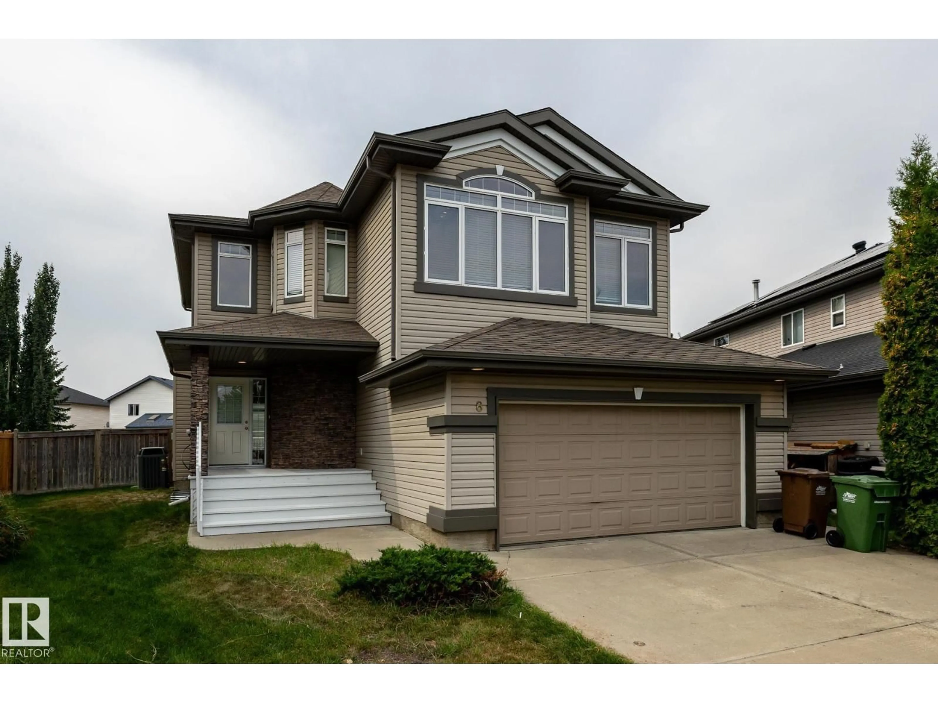 Home with vinyl exterior material, street for 8 ERINDALE CL, St. Albert Alberta T8N3L2