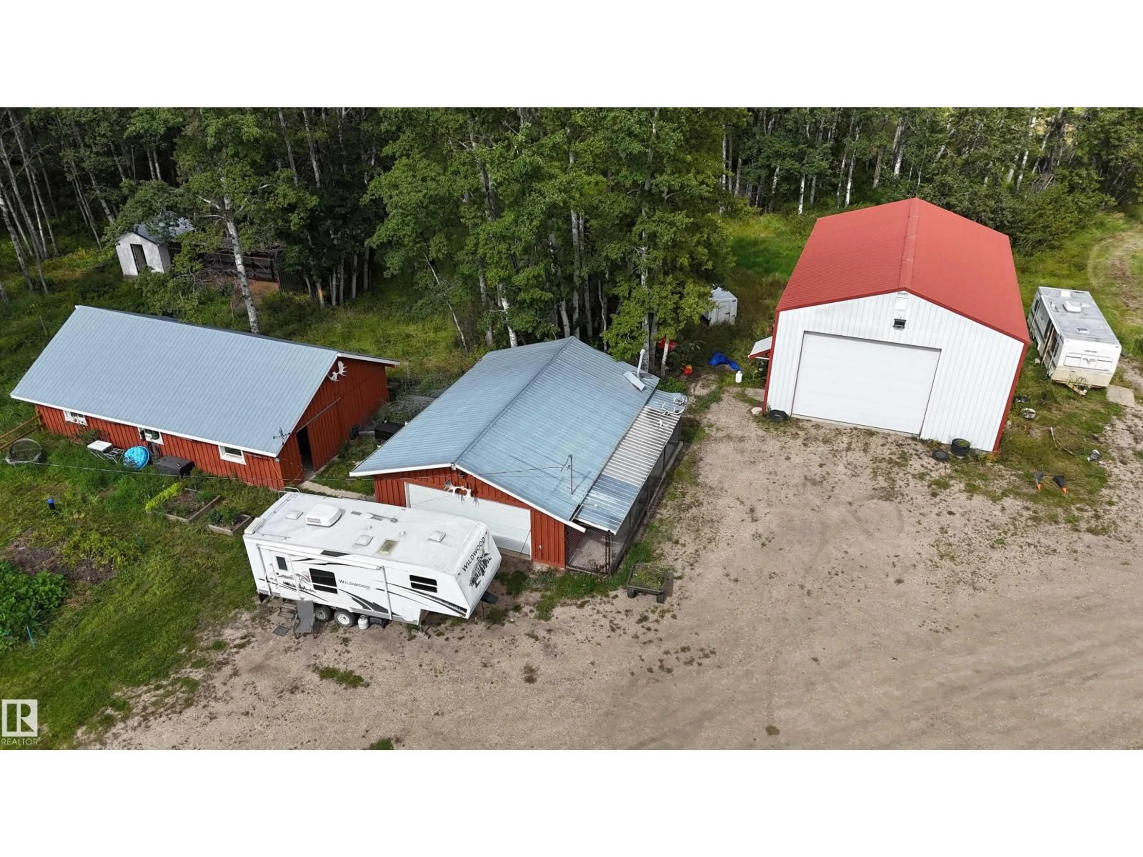 A pic from outside/outdoor area/front of a property/back of a property/a pic from drone, building for 7304 HWY 624, Rural Parkland County Alberta T7A1S7
