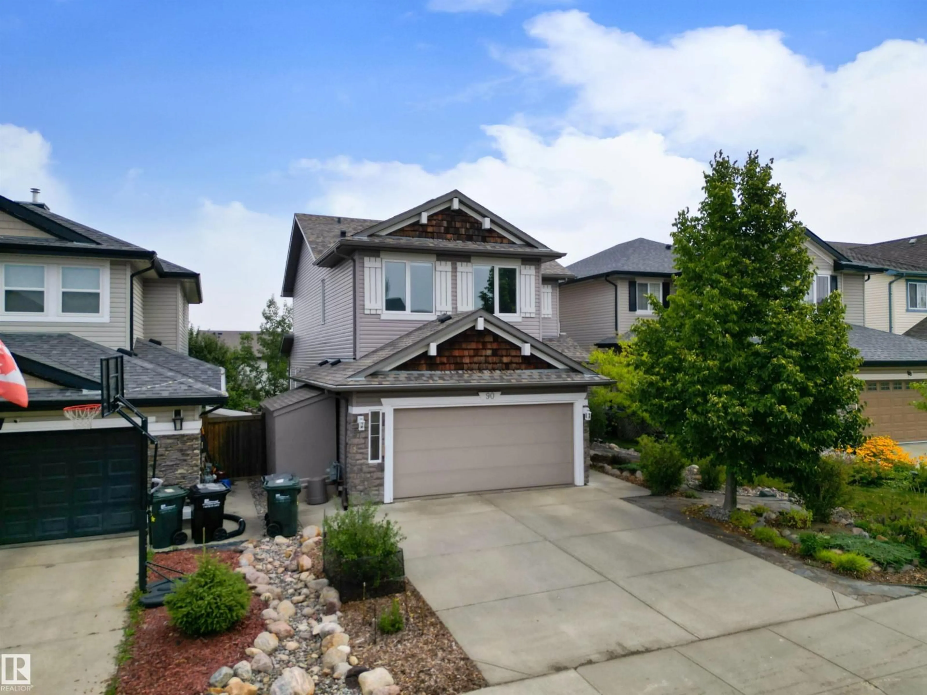 A pic from outside/outdoor area/front of a property/back of a property/a pic from drone, street for 90 CARLYLE CR, Sherwood Park Alberta T8H2T8