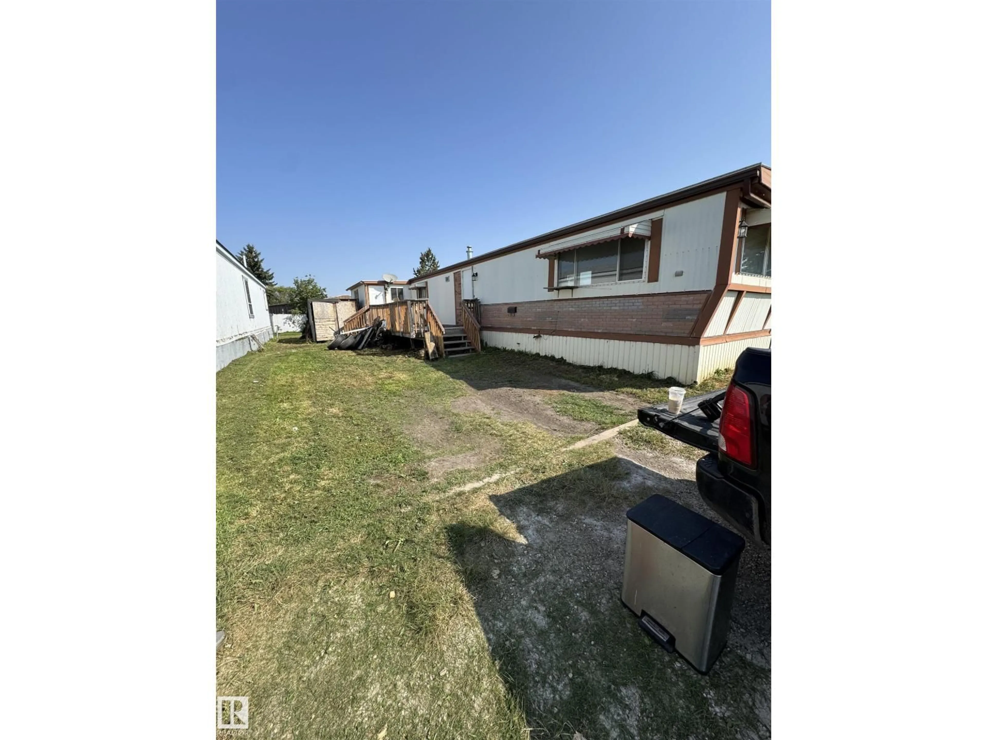A pic from outside/outdoor area/front of a property/back of a property/a pic from drone, street for 4802 - 67 54 AV, Camrose Alberta T4V3A5