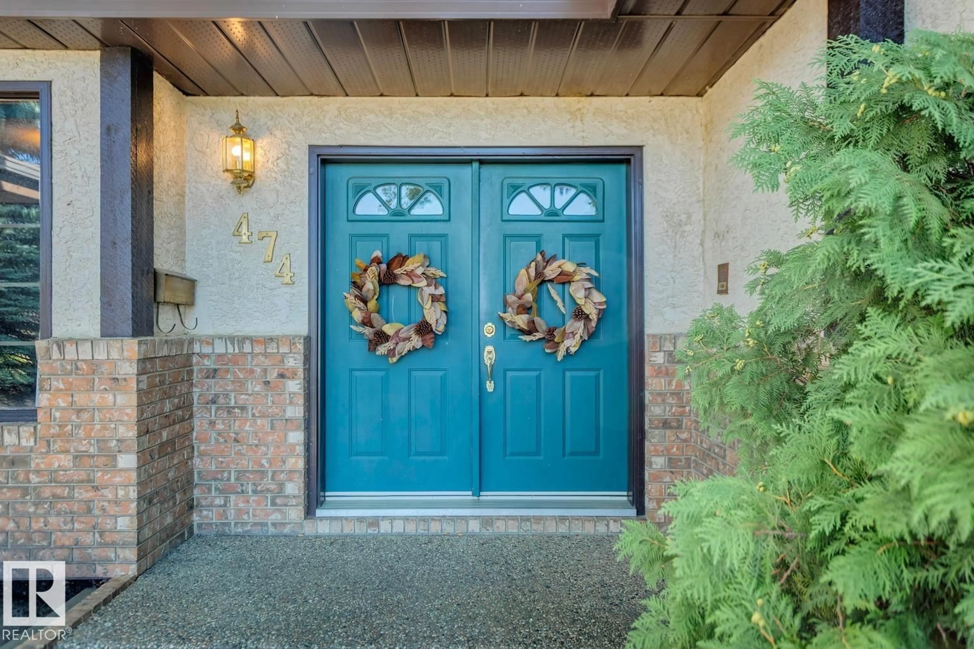 Indoor entryway for 474 RONNING ST, Edmonton Alberta T6R1Z3