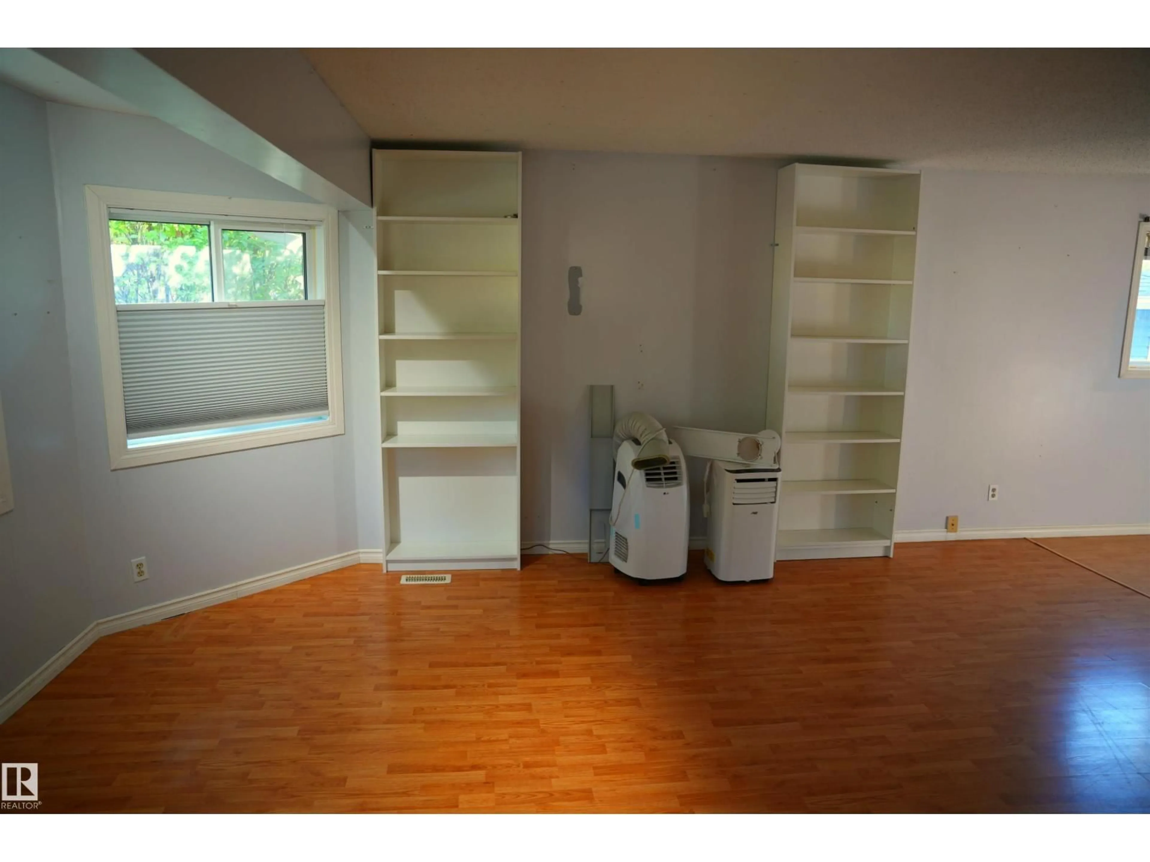 Storage room or clothes room or walk-in closet for 12 GRANITE AV, St. Albert Alberta T8N0V4