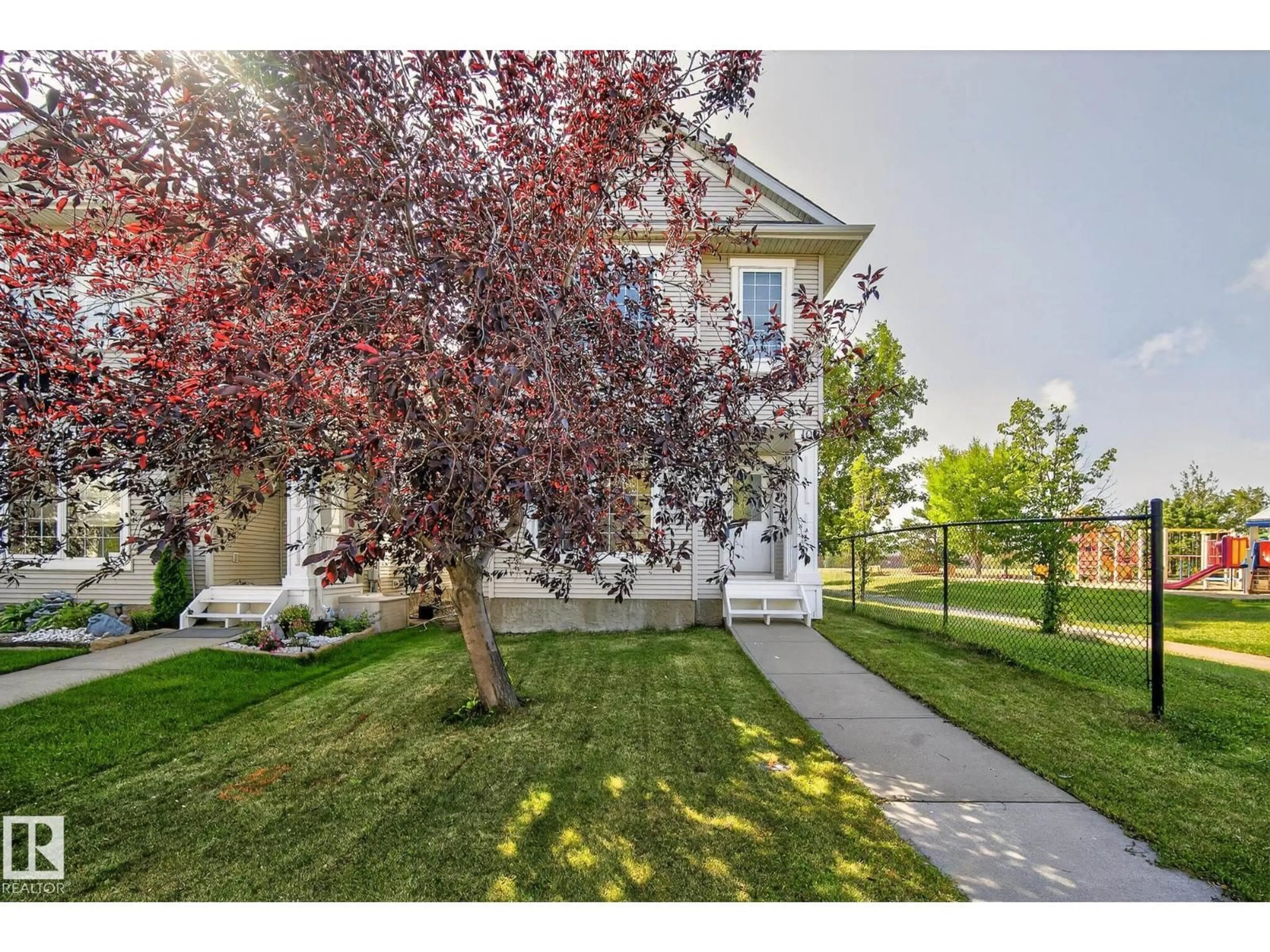 Unknown for 100 BOTHWELL PL, Sherwood Park Alberta T8H2M6