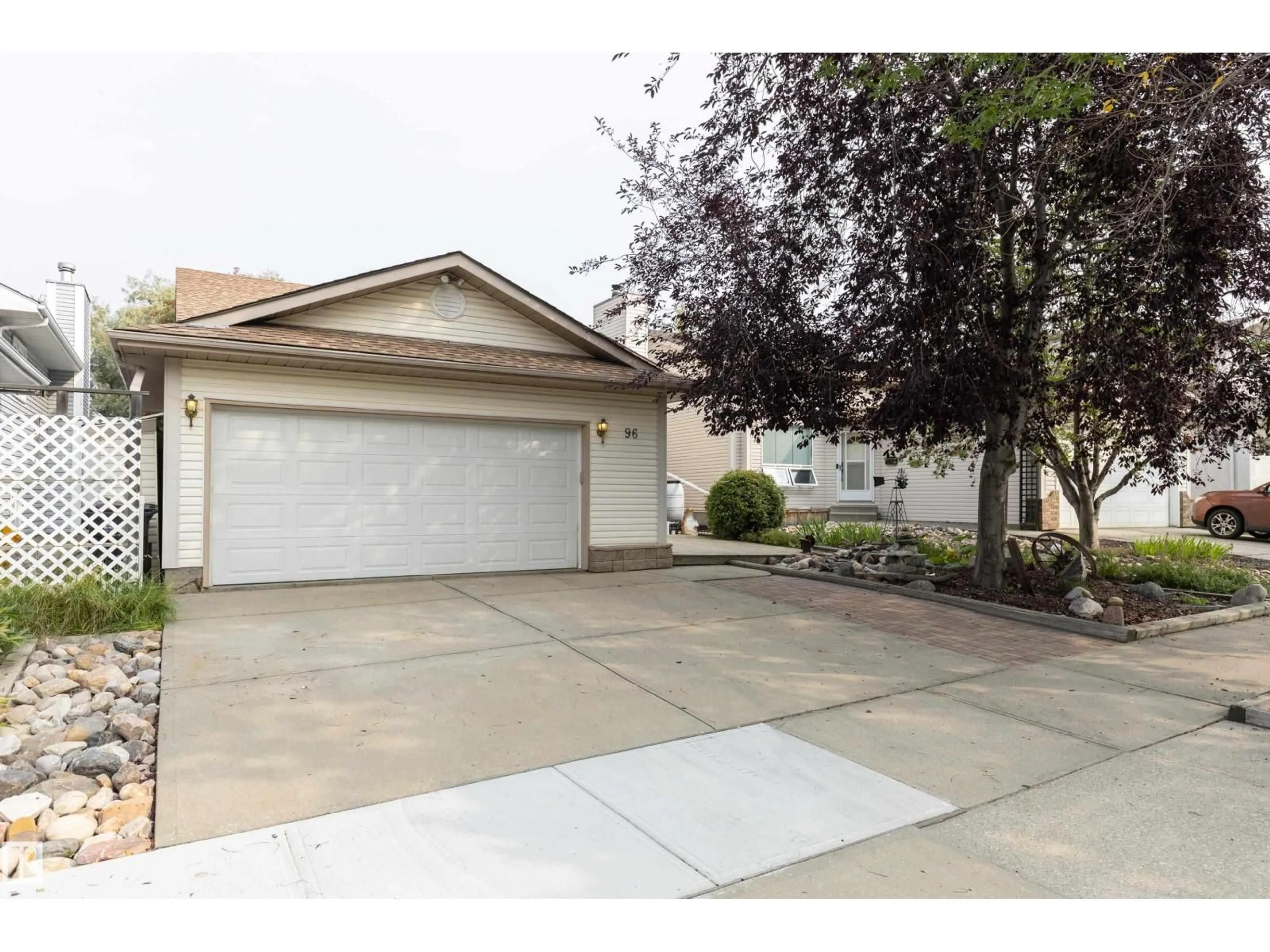 Unknown for 96 BLUEBERRY CR, Sherwood Park Alberta T8H1R6