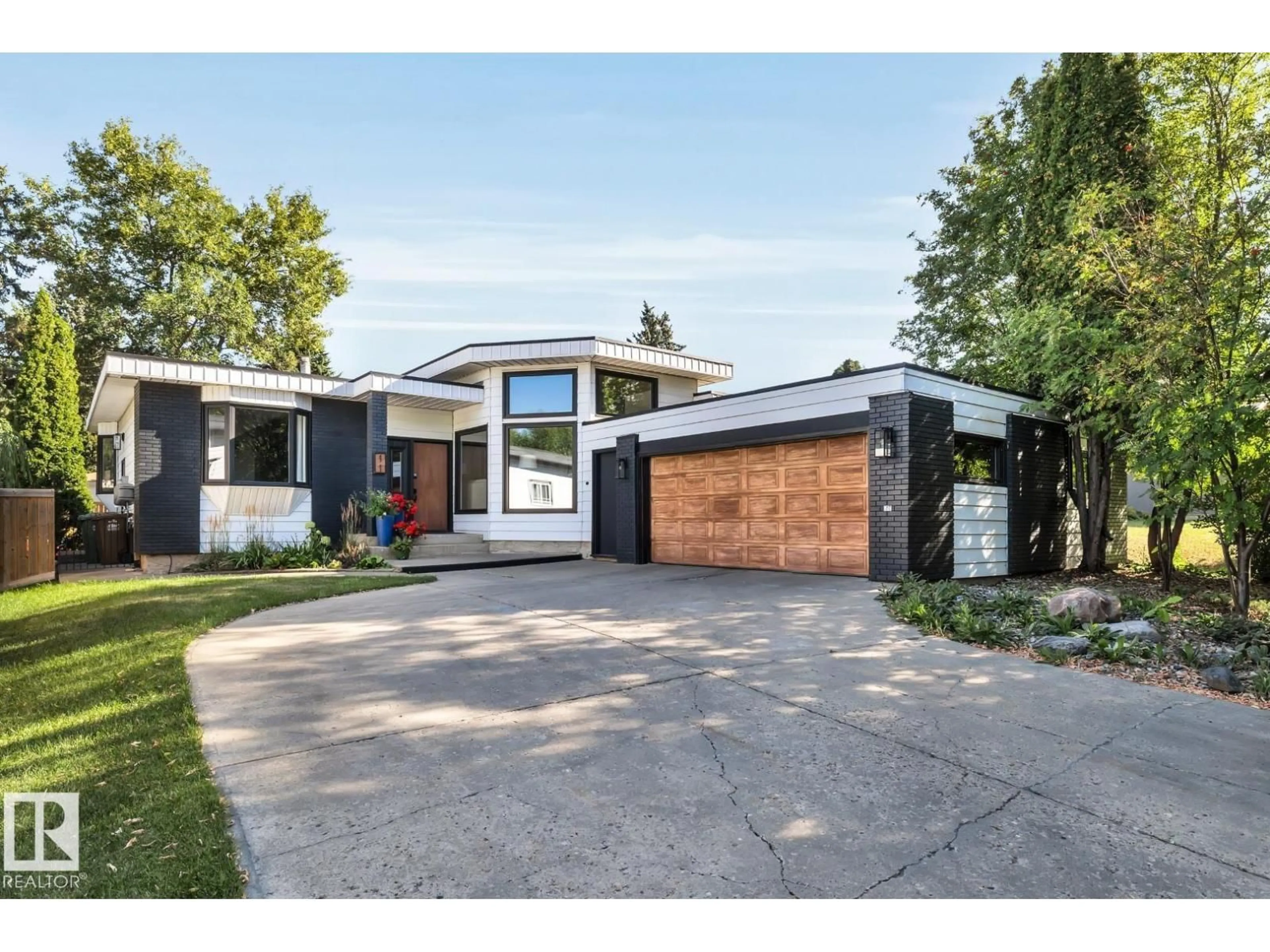 Home with brick exterior material, street for 11 GARFIELD PL, St. Albert Alberta T8N1Z9
