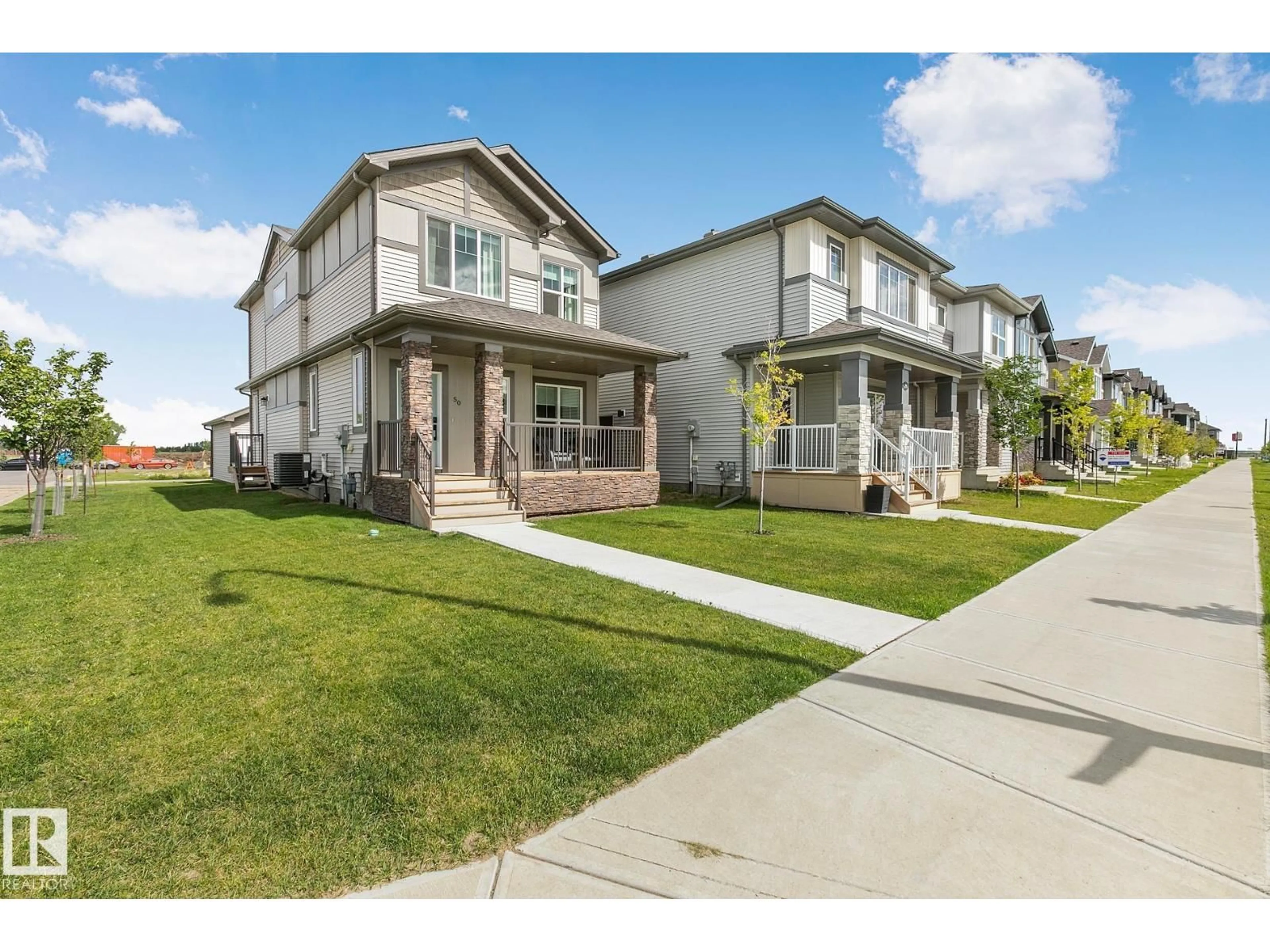 Home with vinyl exterior material, street for 50 SIENNA BV, Fort Saskatchewan Alberta T8L0W3