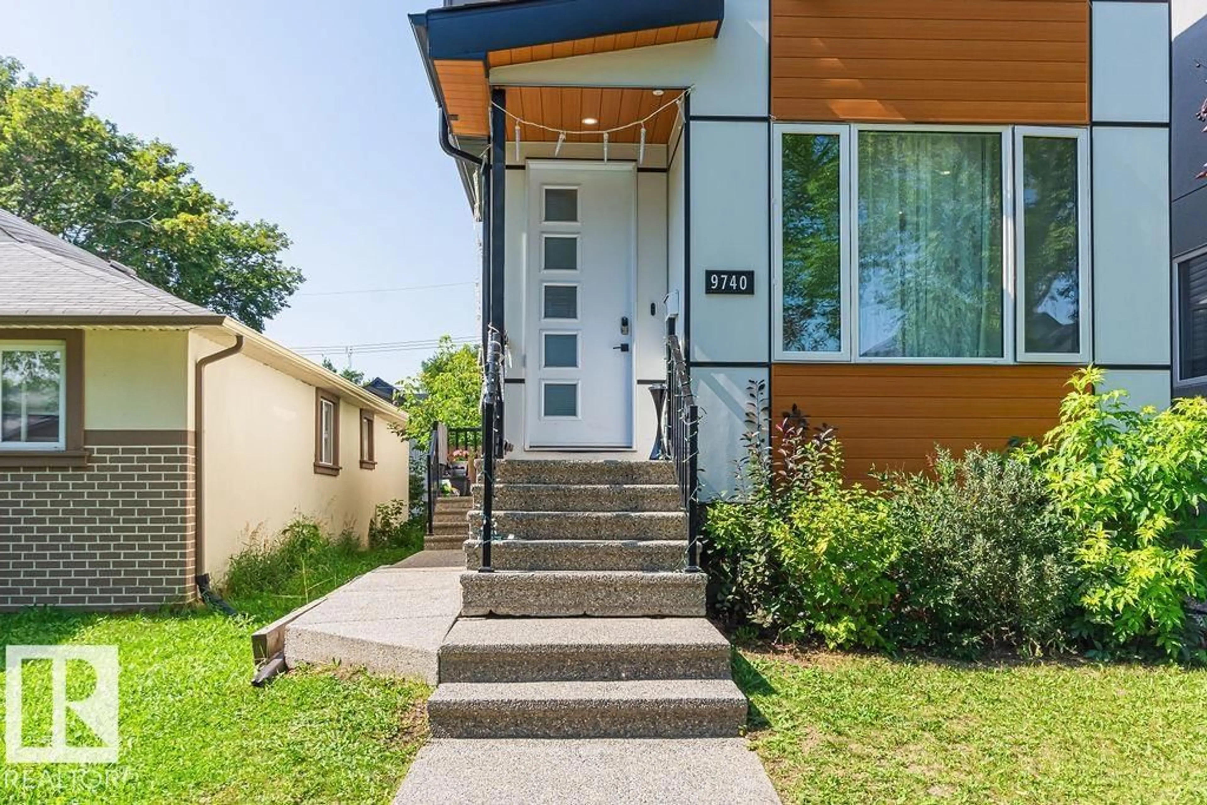 Unknown for 9740 152 ST, Edmonton Alberta T5P1X1