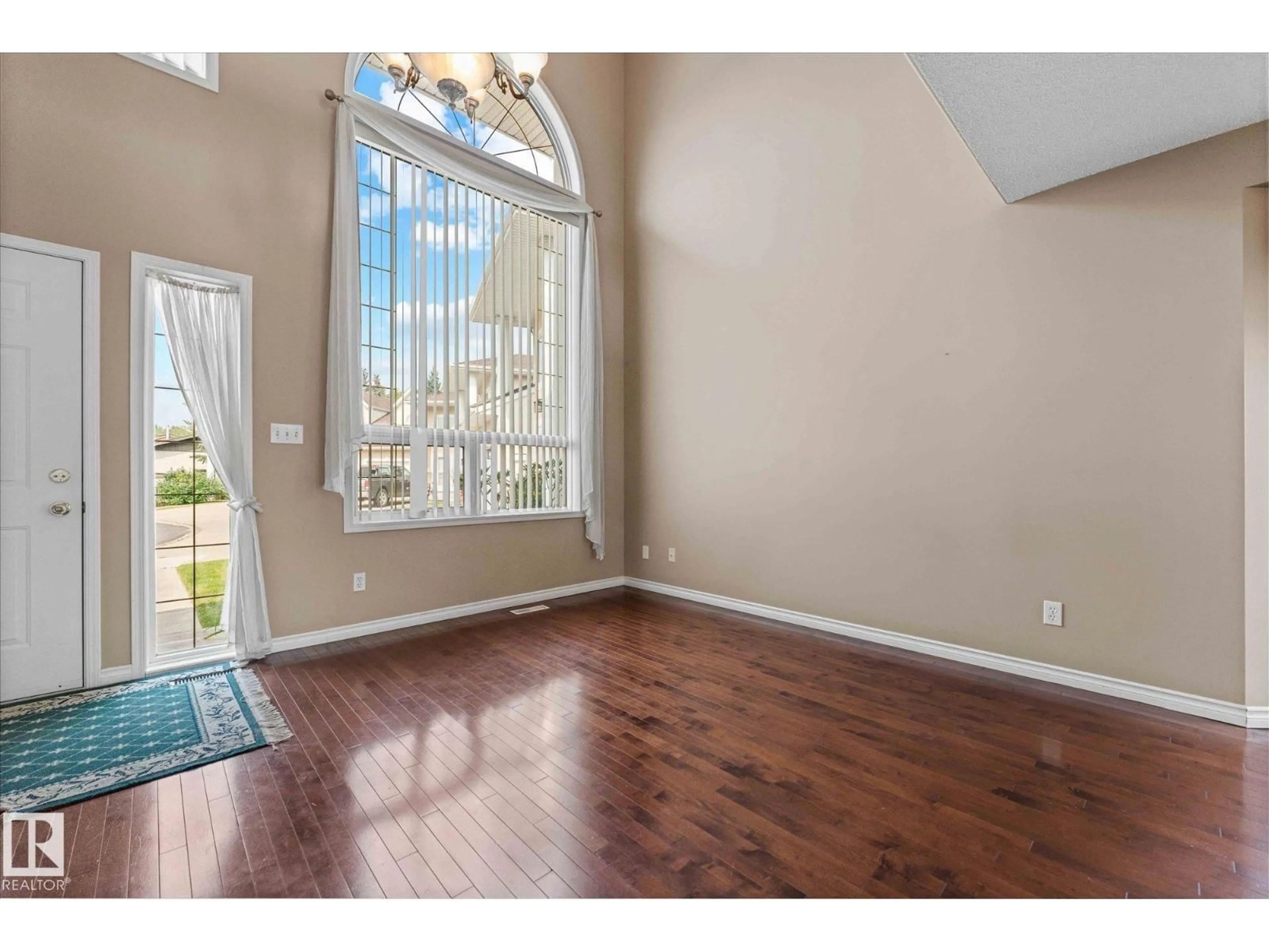 A pic of a room for 4 - 10 FRASER DR, St. Albert Alberta T8N6P1