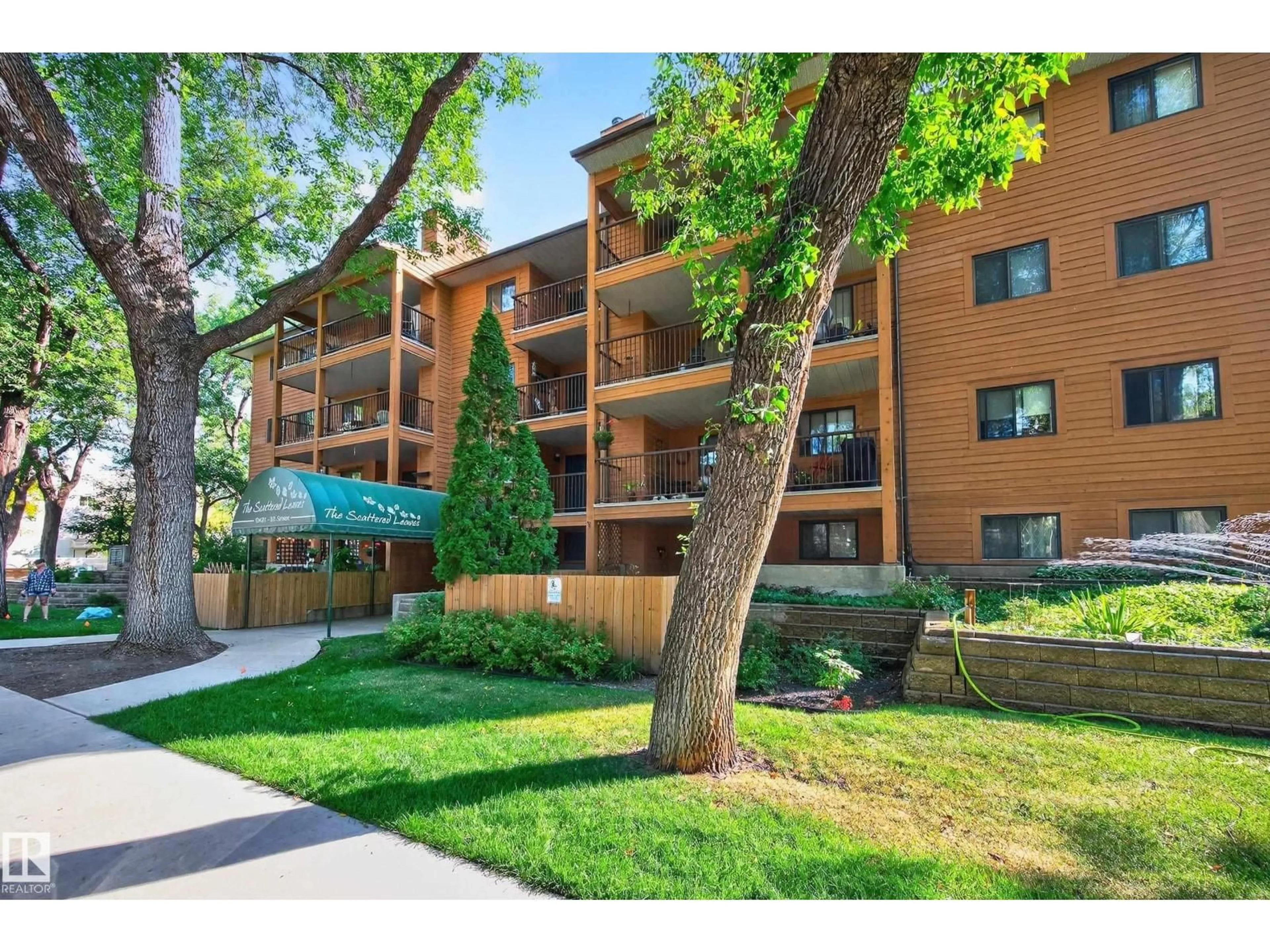 Patio, unknown for 207 - 10421 93 ST, Edmonton Alberta T5H1X5