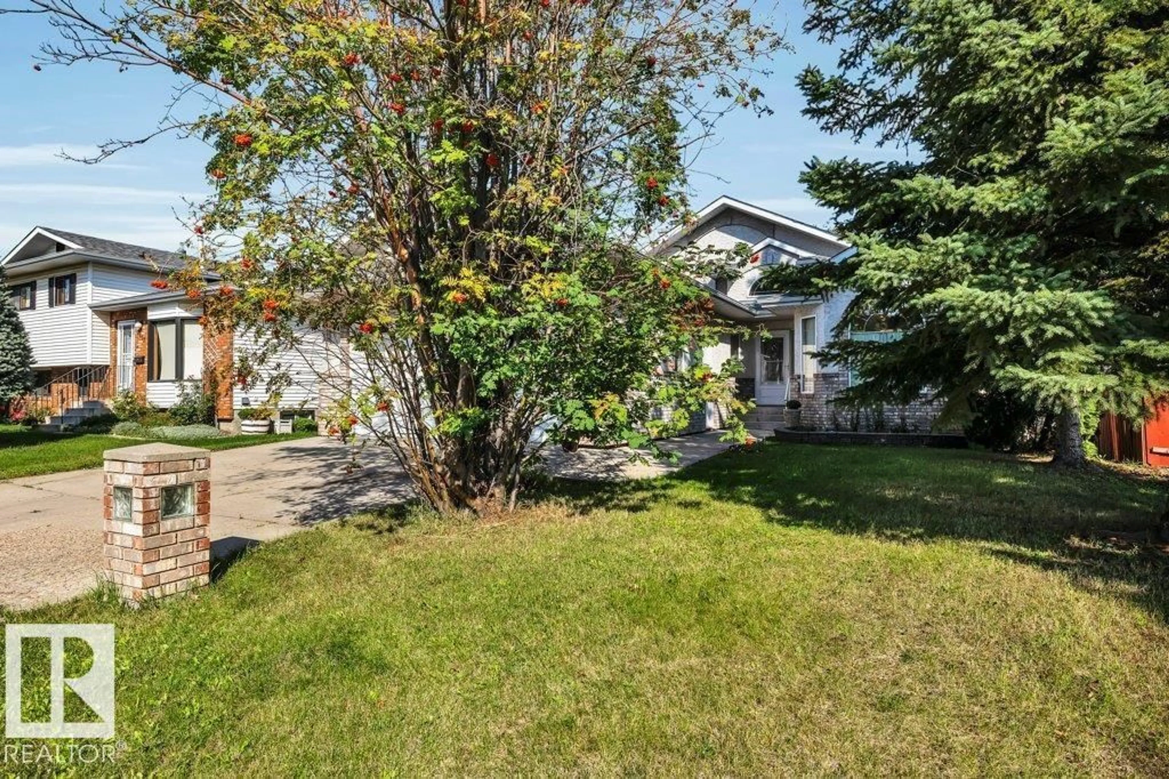 A pic from outside/outdoor area/front of a property/back of a property/a pic from drone, street for 9811 151 ST, Edmonton Alberta T5P1S9