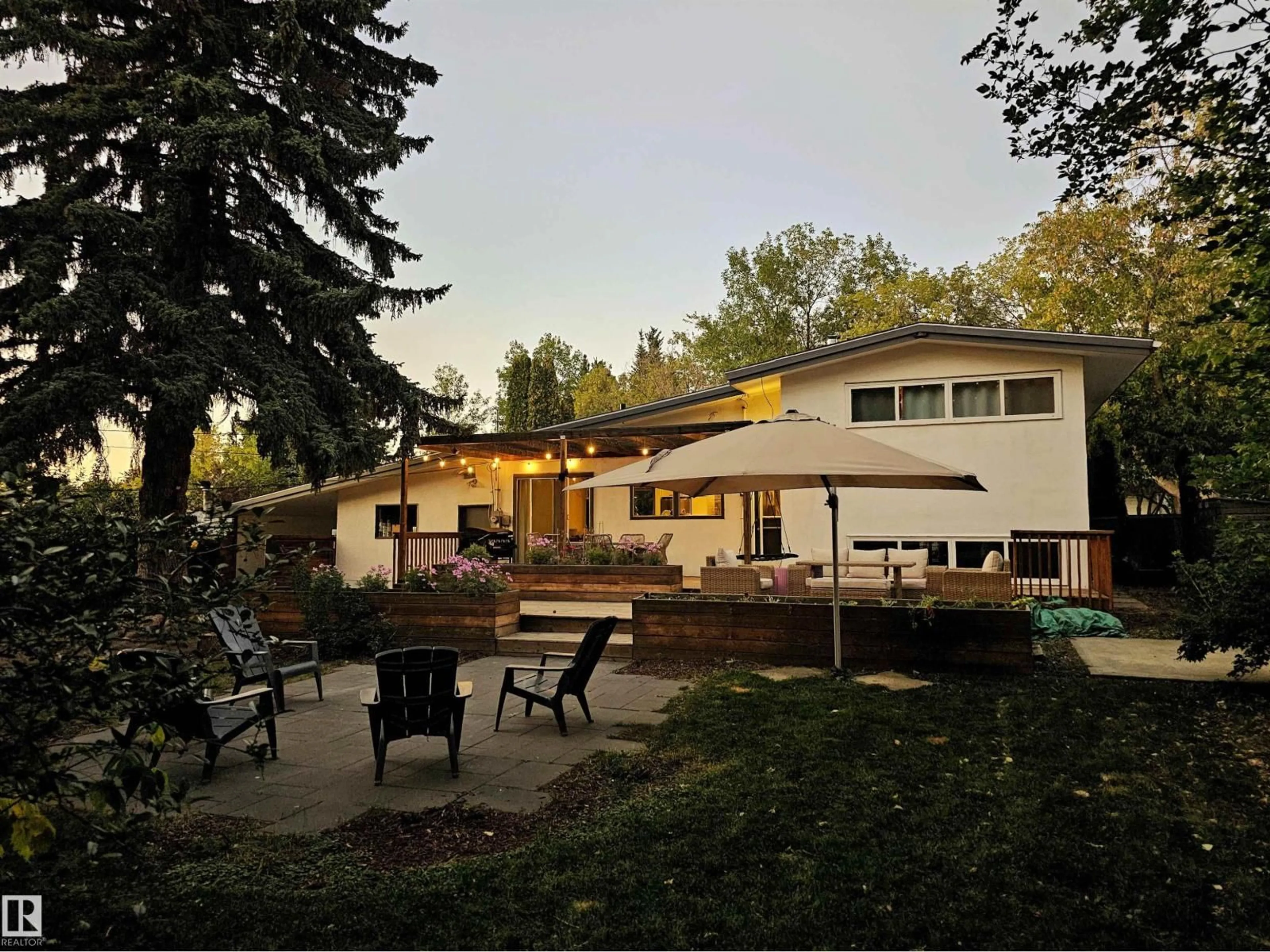 Patio, unknown for 47 GLENMORE CR, St. Albert Alberta T8N0S6