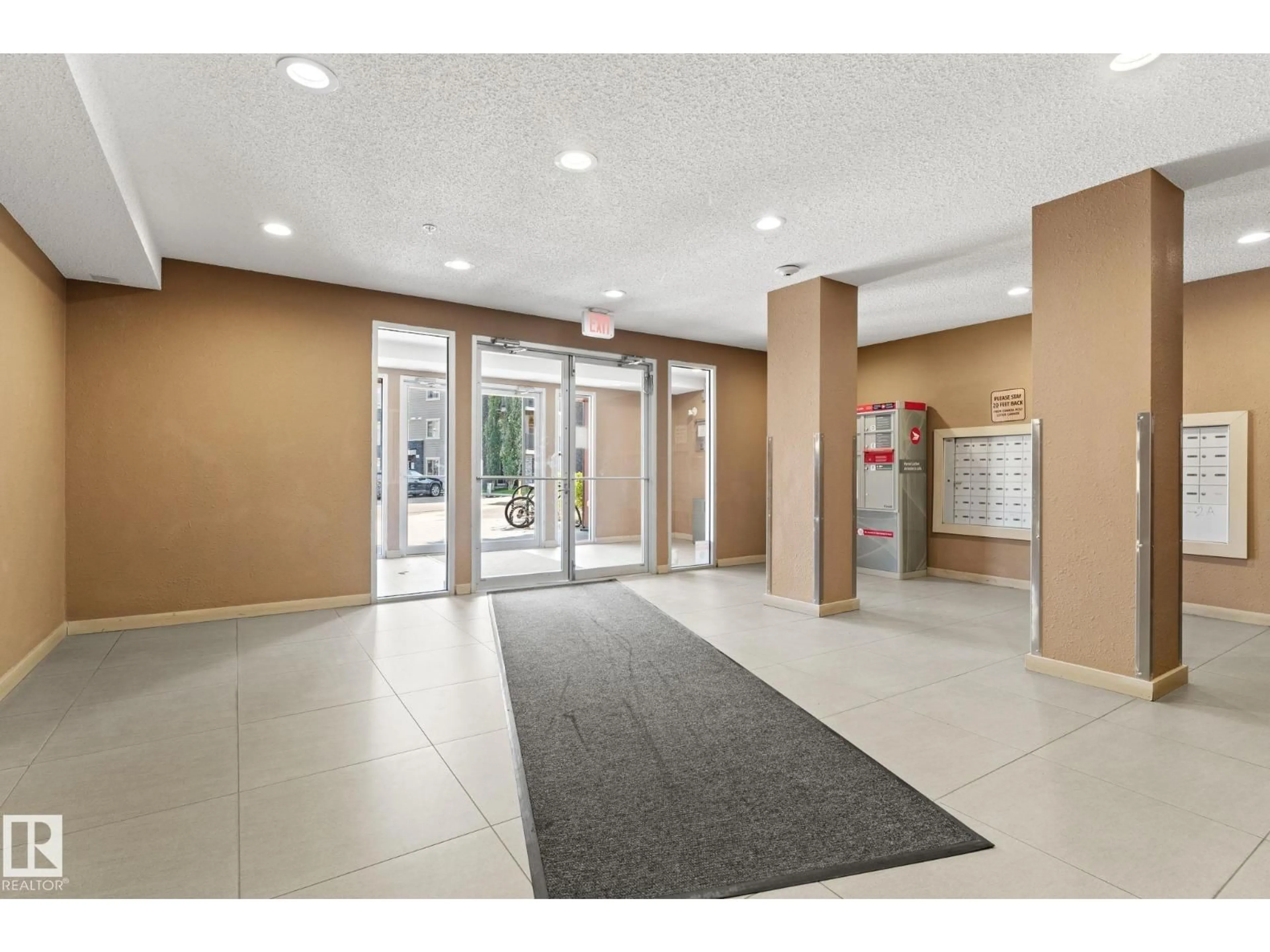 Indoor foyer for 407 - 1060 MCCONACHIE BV, Edmonton Alberta T5Y0V1