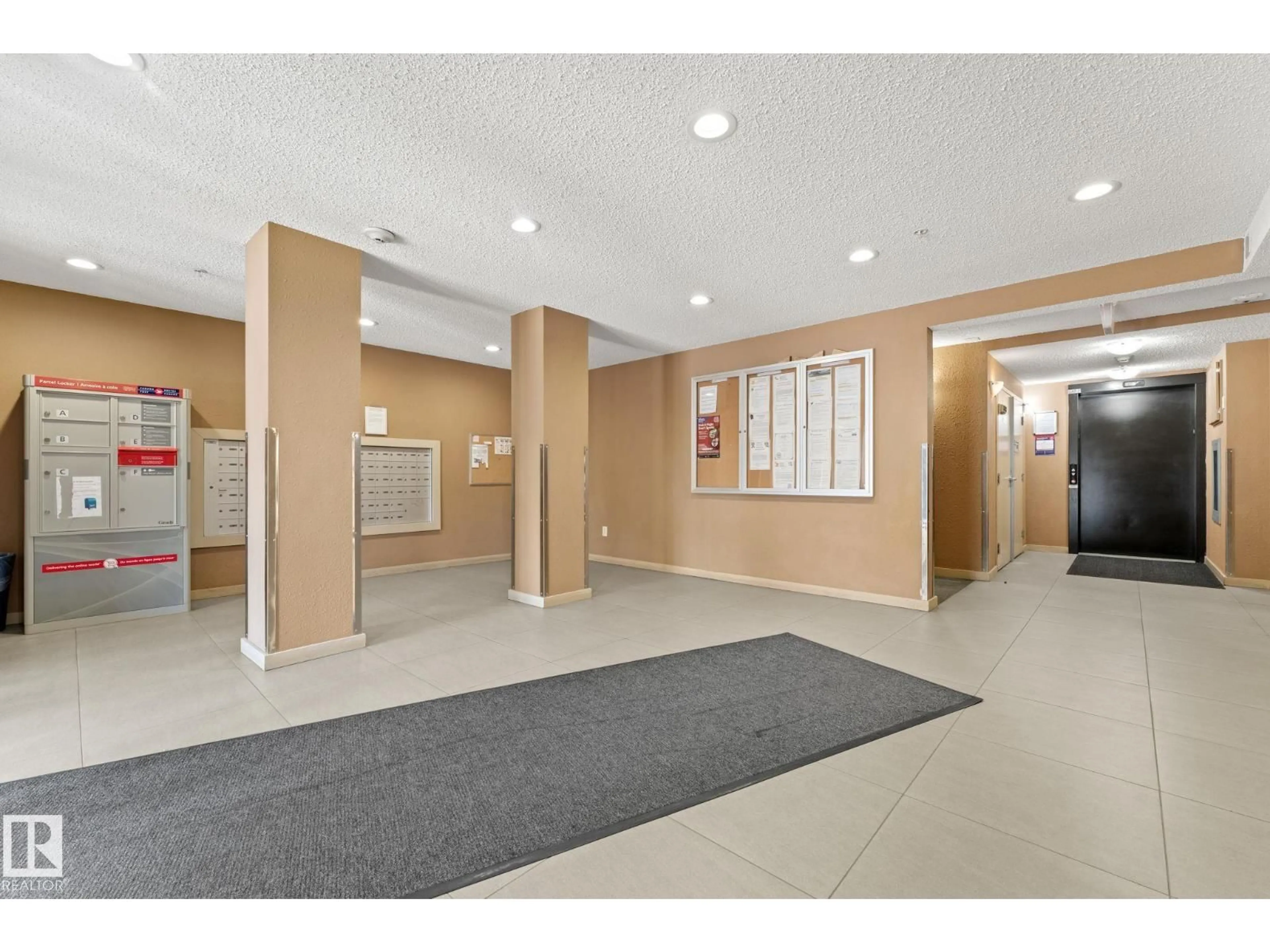 Indoor foyer for 407 - 1060 MCCONACHIE BV, Edmonton Alberta T5Y0V1