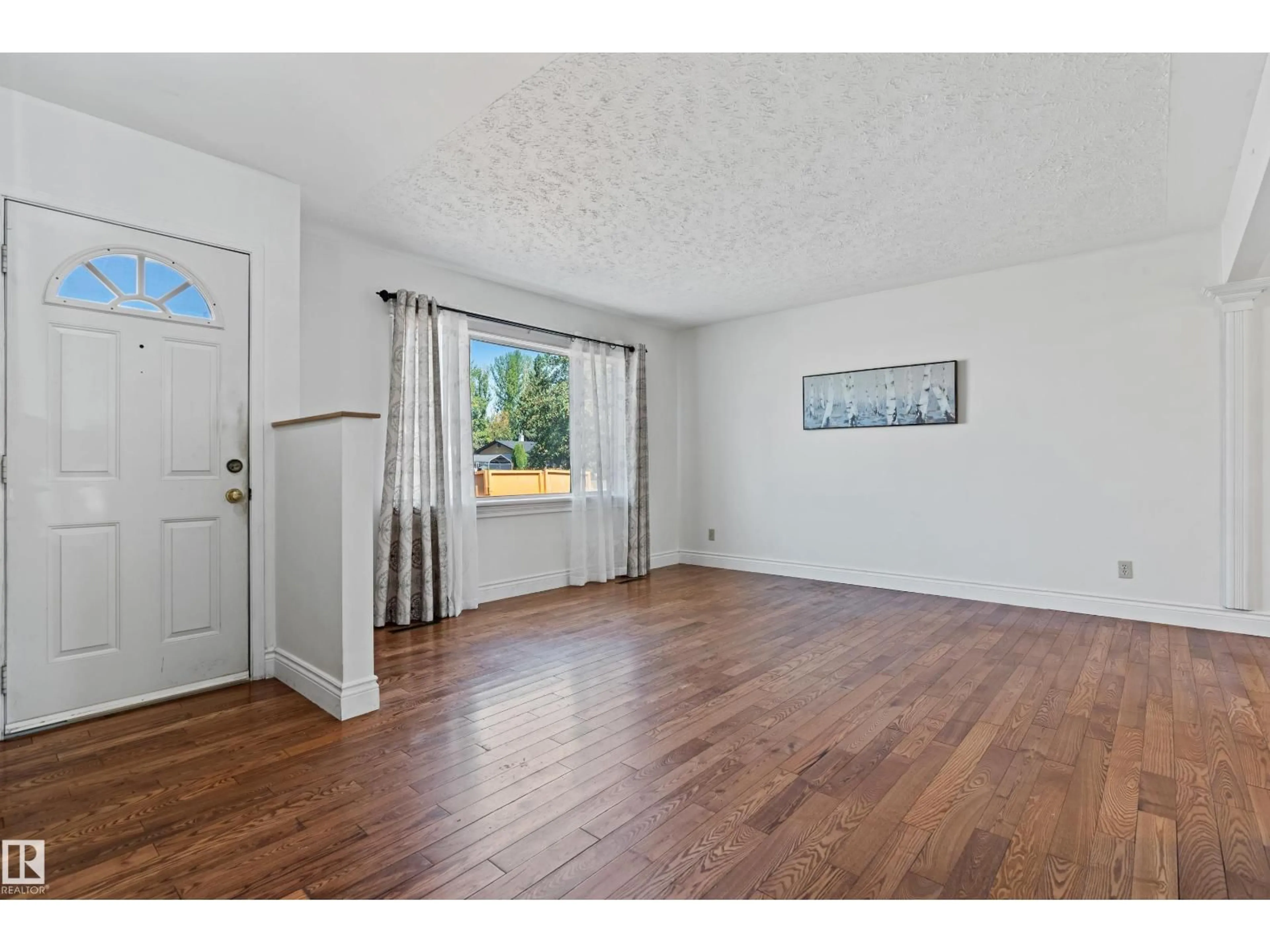 A pic of a room for 16021 95 AV, Edmonton Alberta T5P0A8