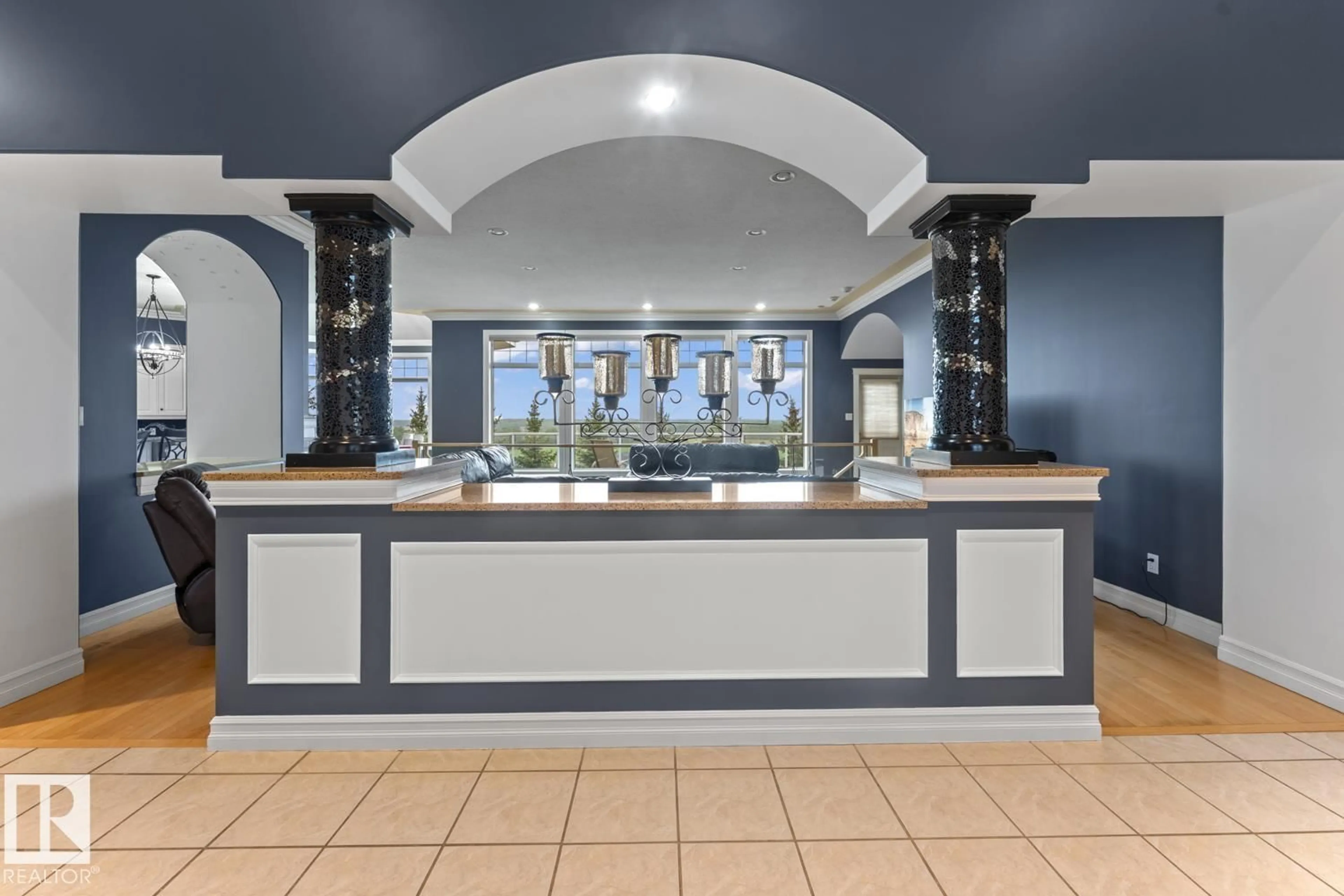 Lobby for 3006 WAYNE WY, Cold Lake Alberta T9M1P8