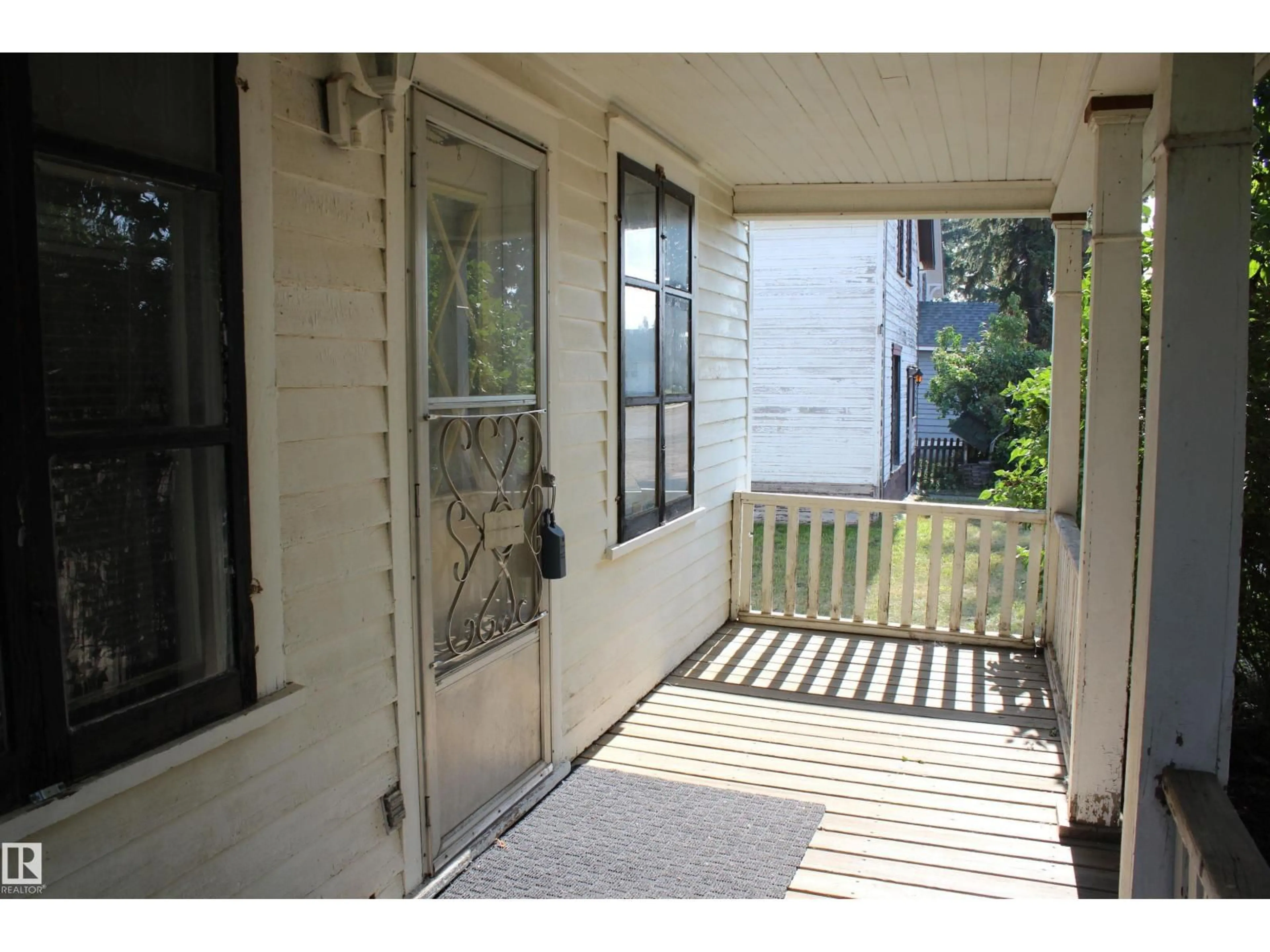Patio, street for 4928 52 AV, Mundare Alberta T0B3H0
