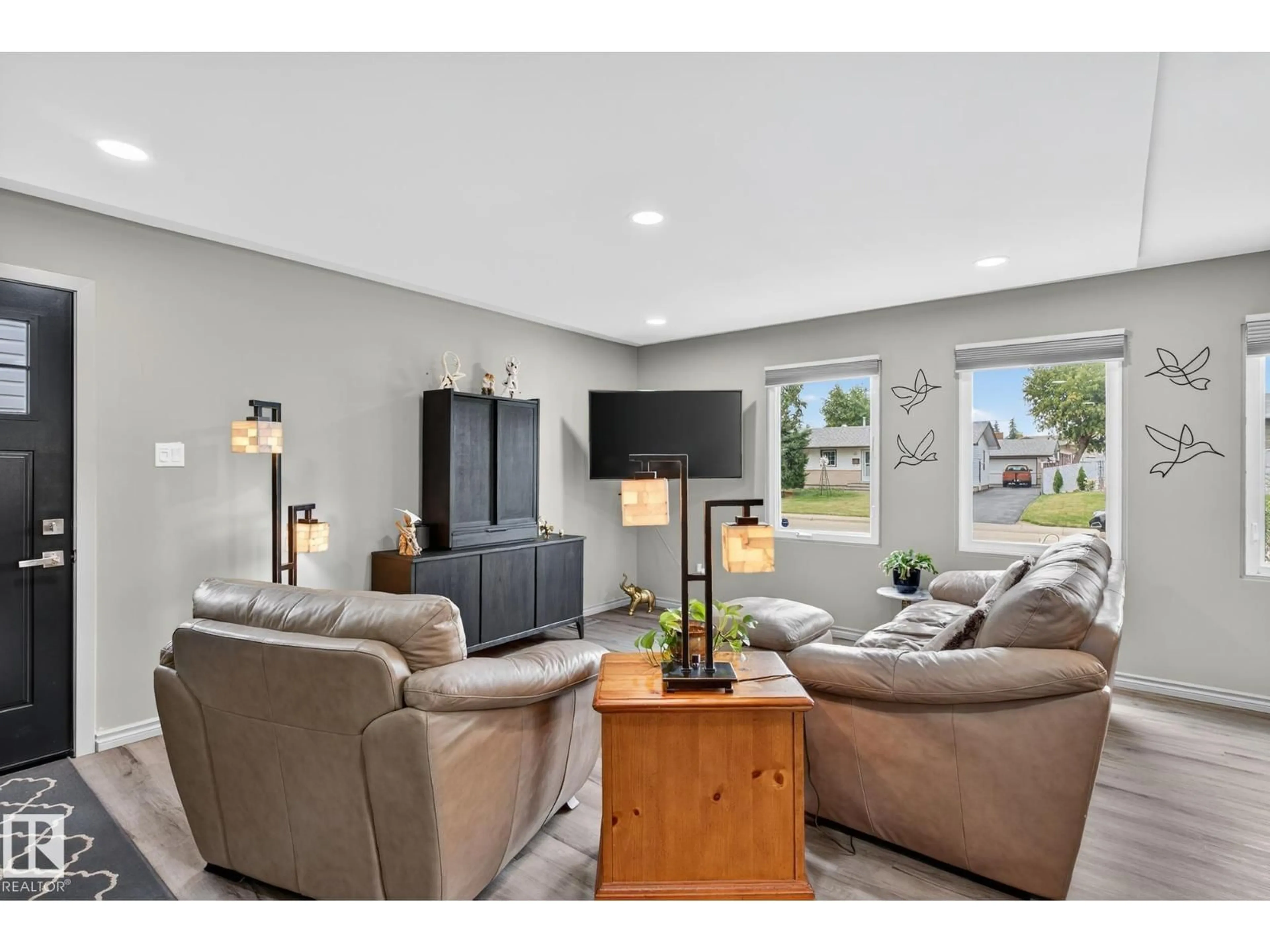 Living room with furniture, unknown for 23 LINDEN ST, Spruce Grove Alberta T7X2G6