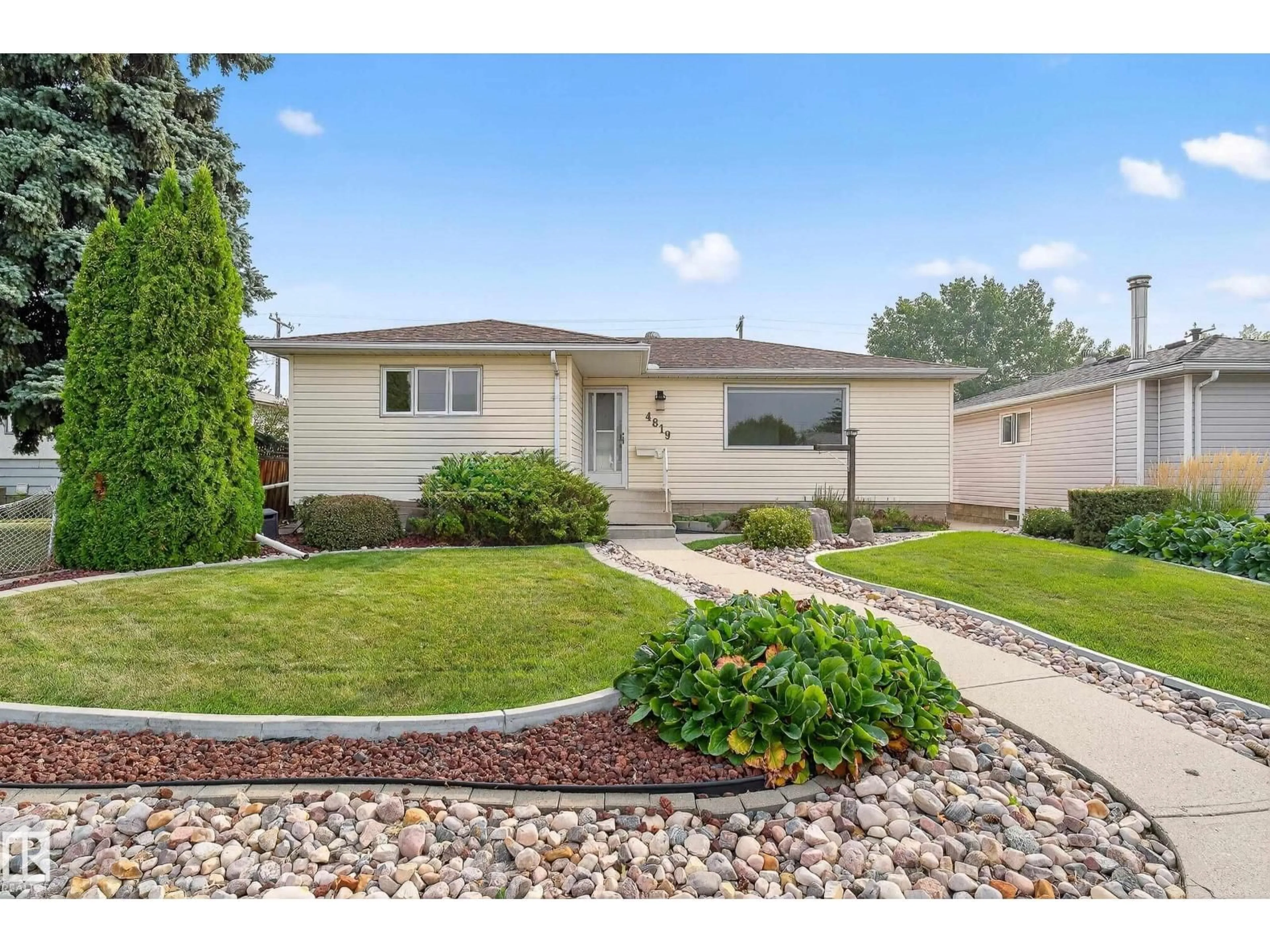 Home with vinyl exterior material, street for NW - 4819 105B ST, Edmonton Alberta T6H2R9