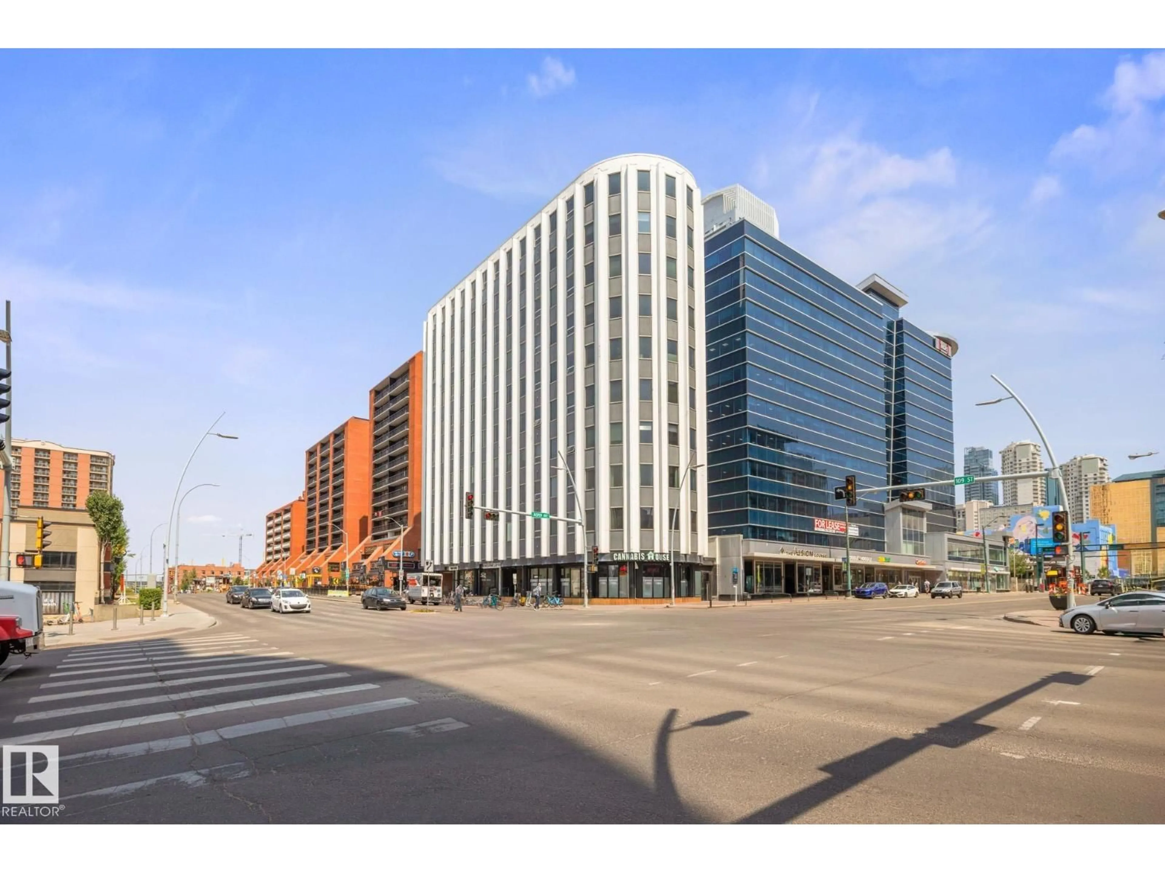 Blurry image for 504 - 10105 109 ST, Edmonton Alberta T5J1M8