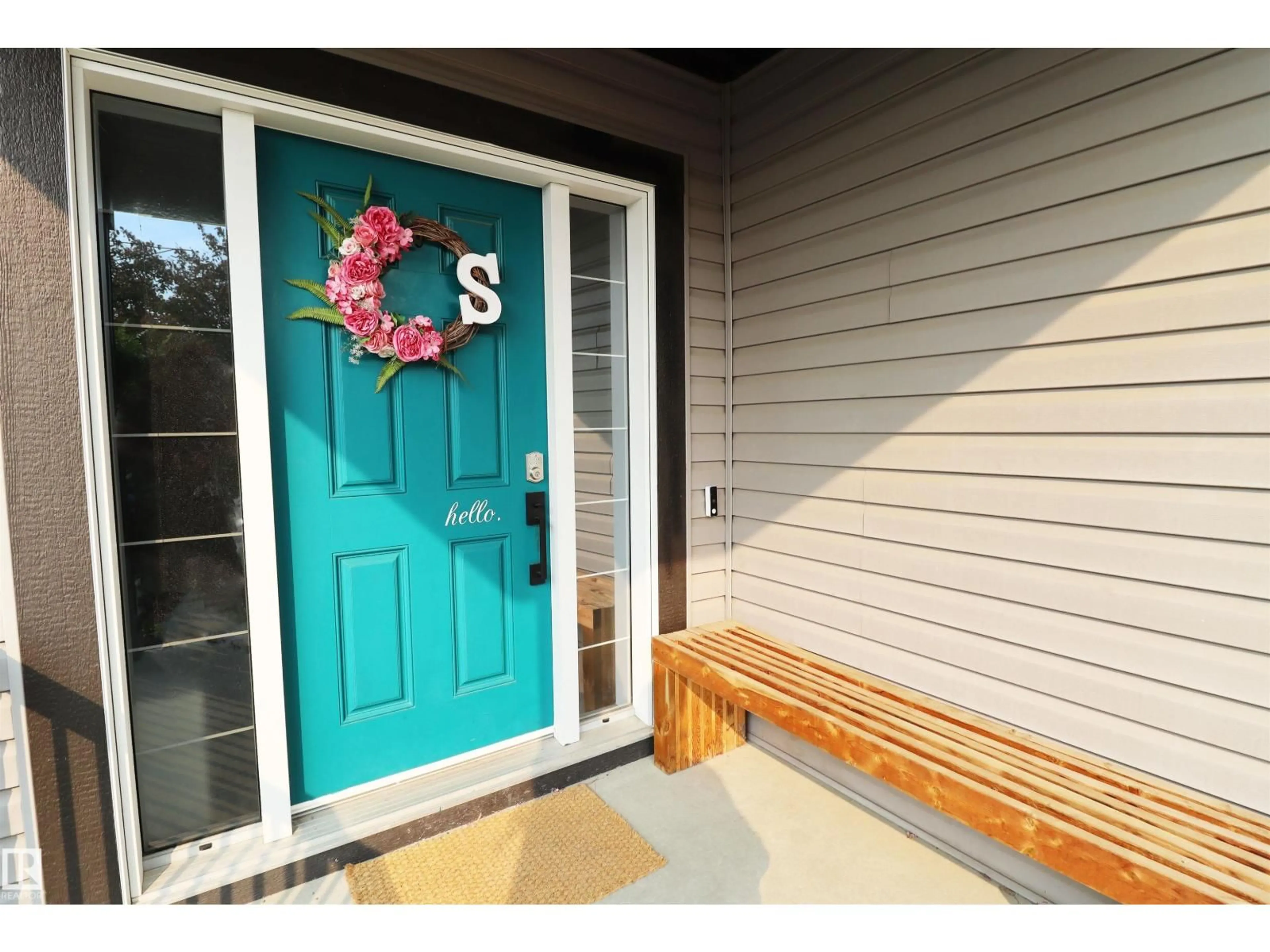 Indoor entryway for 24 HENDERSON LD, Spruce Grove Alberta T7X0C6