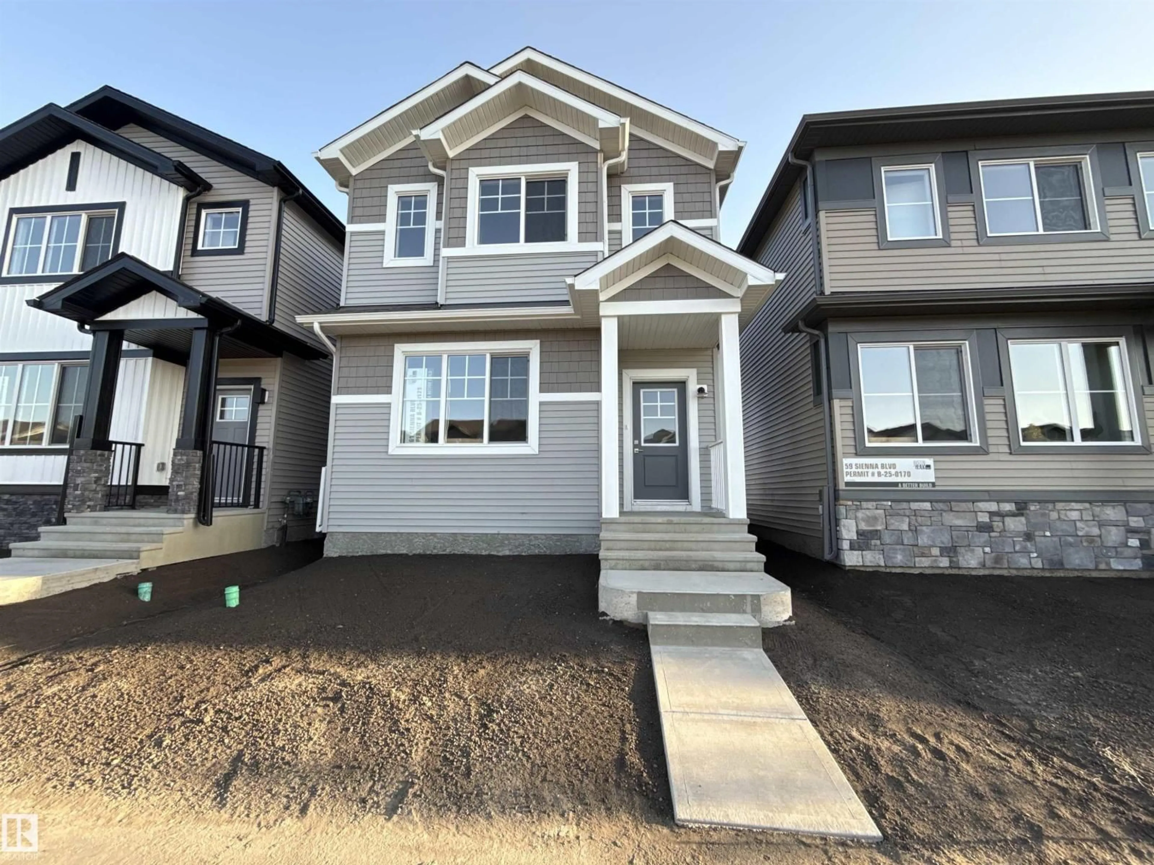 Home with vinyl exterior material, street for 61 SIENNA BV, Fort Saskatchewan Alberta T8L0W3