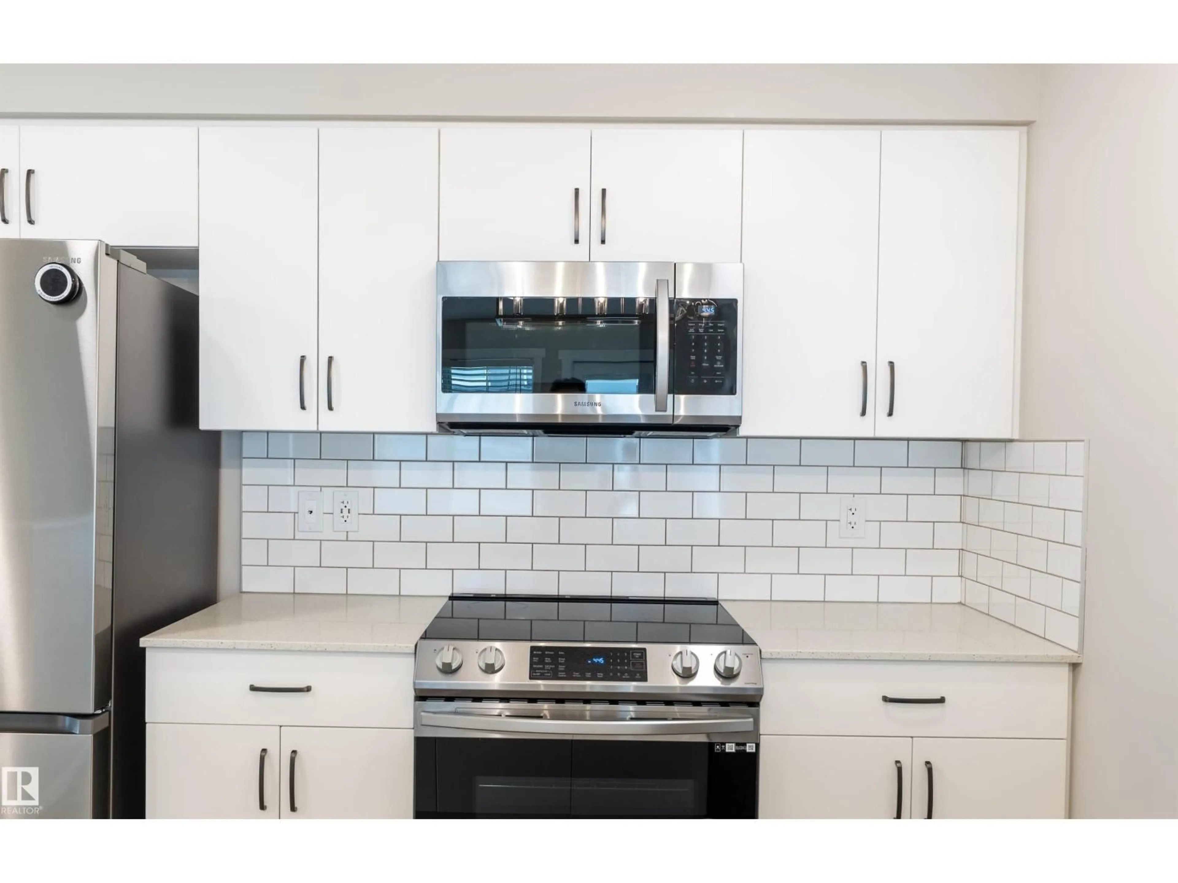 Standard kitchen, ceramic/tile floor for 78 - 17832 78 ST NW, Edmonton Alberta T5Z0P7