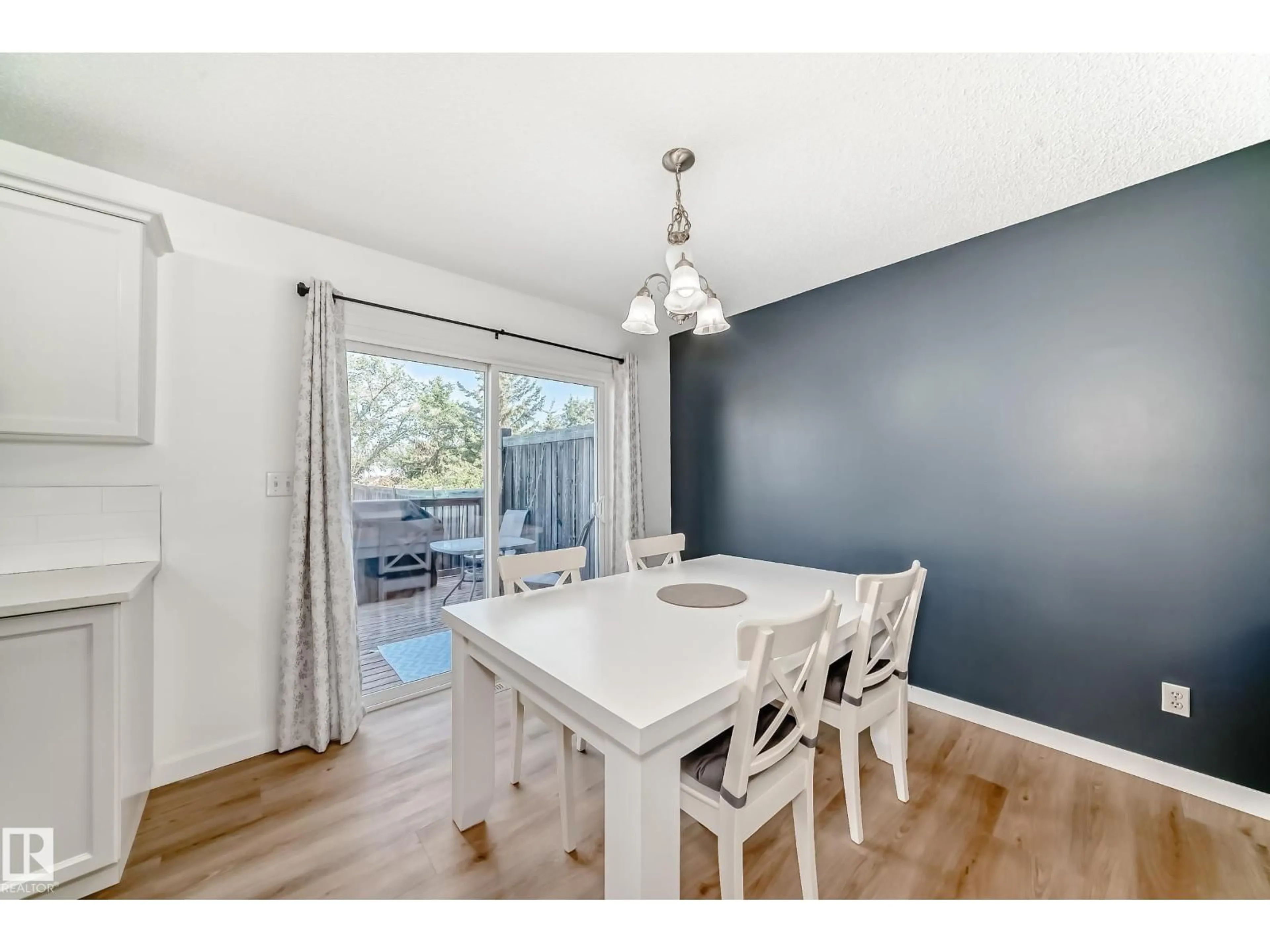 Dining room, wood/laminate floor for 246 SUMMERTON CR, Sherwood Park Alberta T8H2V6