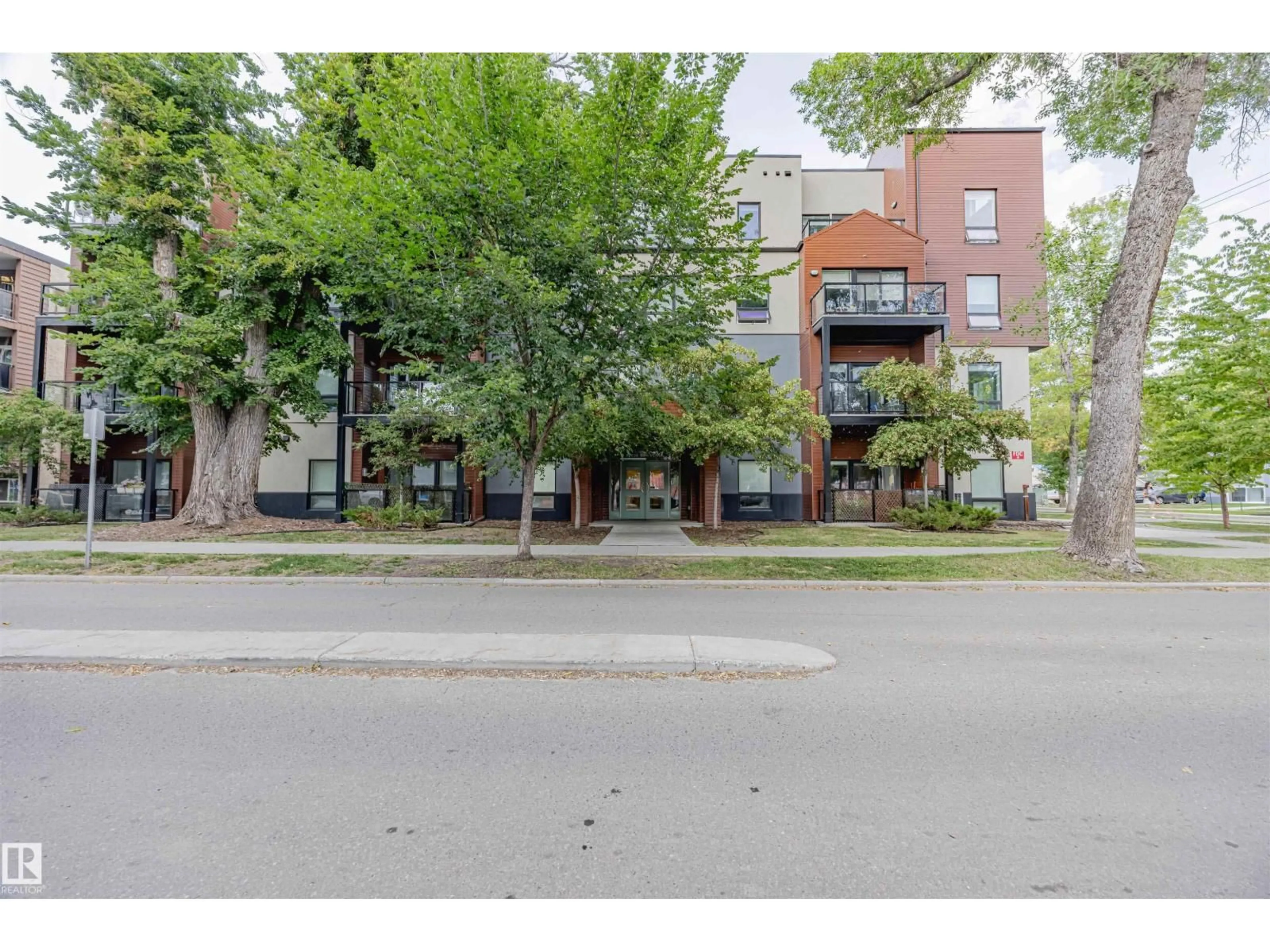Unknown for #204 - 10006 83 AV, Edmonton Alberta T6E2C2