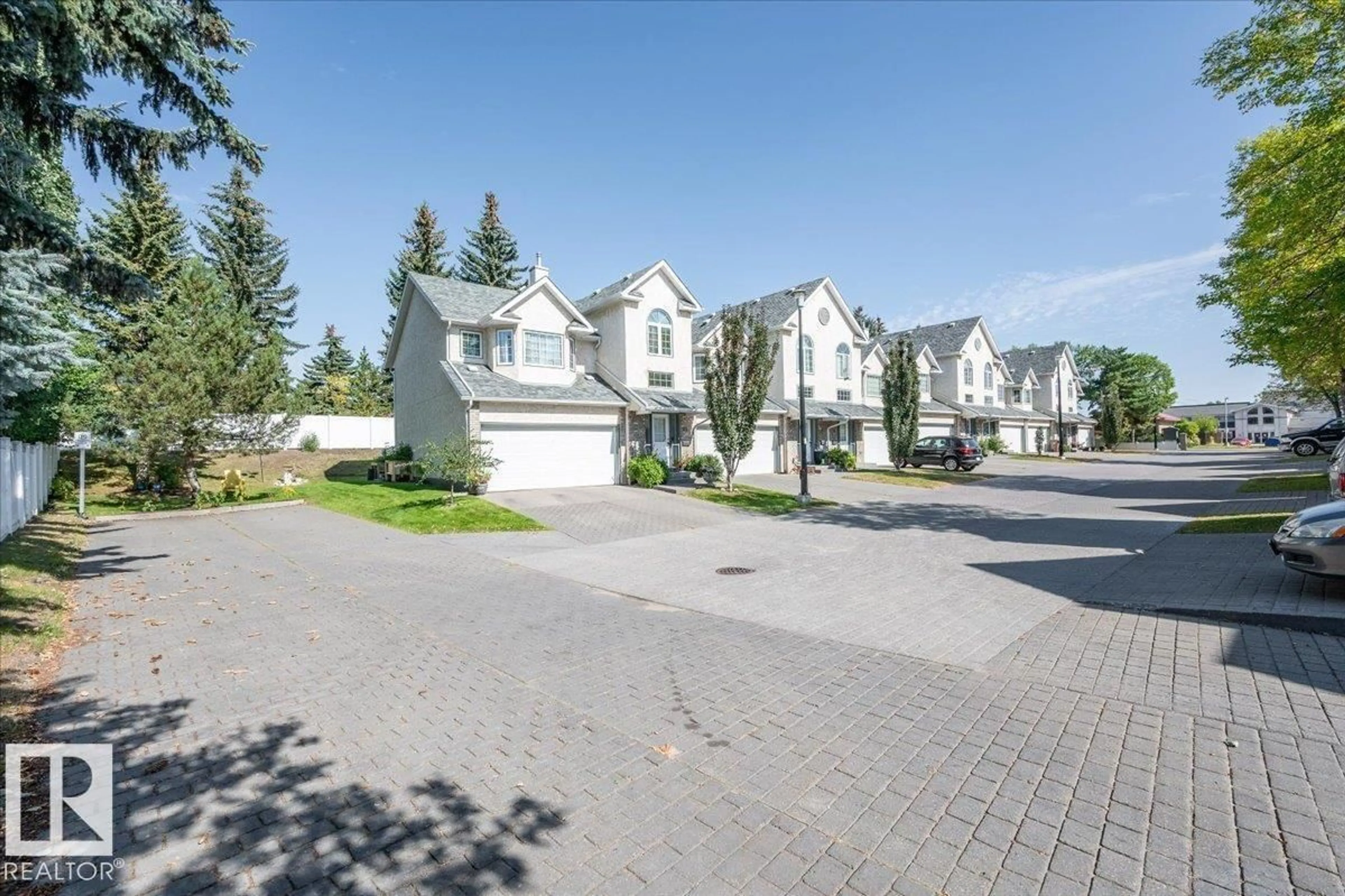 A pic from outside/outdoor area/front of a property/back of a property/a pic from drone, street for 3 - 90 LIBERTON DR, St. Albert Alberta T8N5Z6