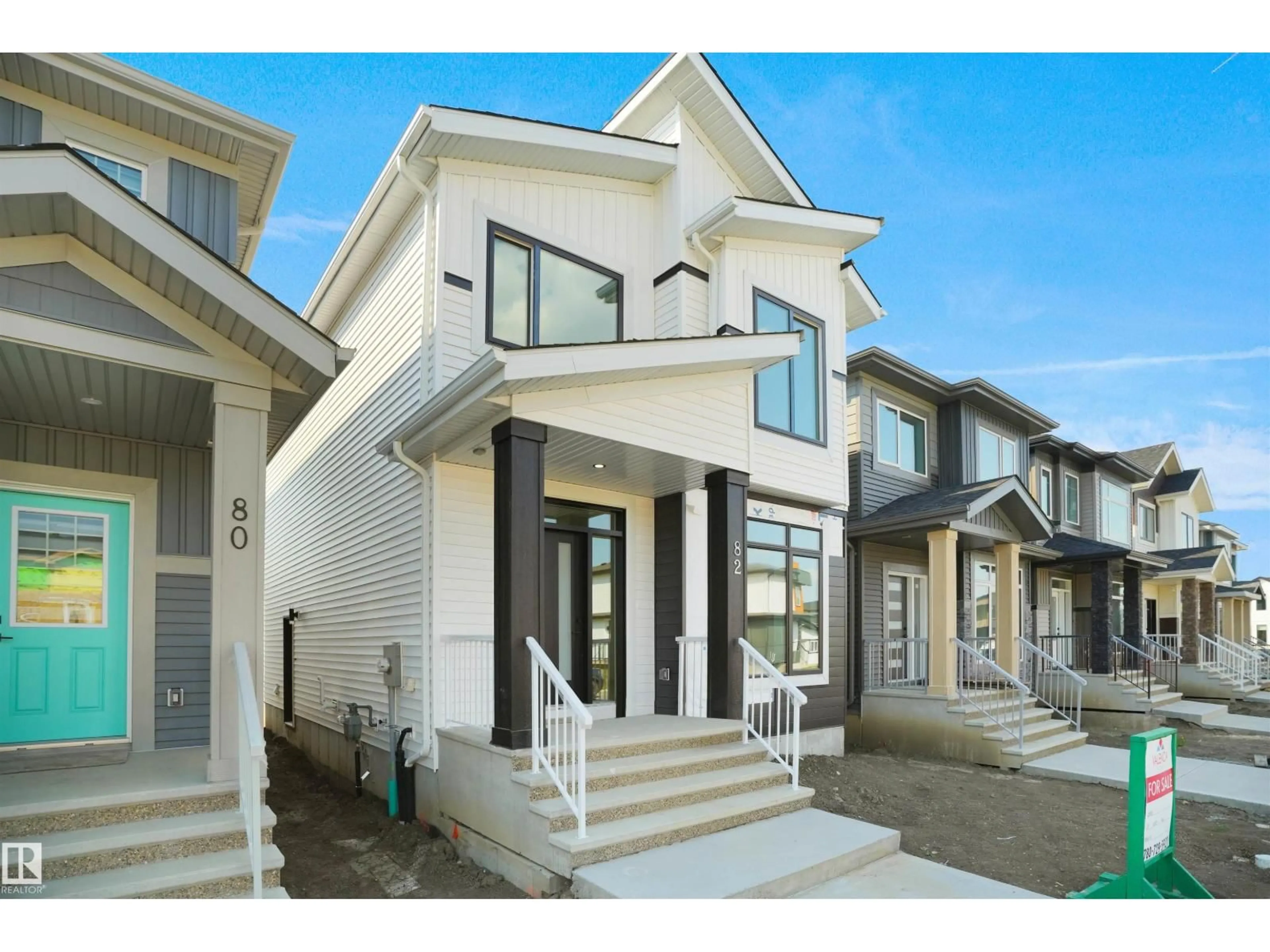 Home with vinyl exterior material, street for 82 BLACKBIRD BN, Fort Saskatchewan Alberta T8L1X5