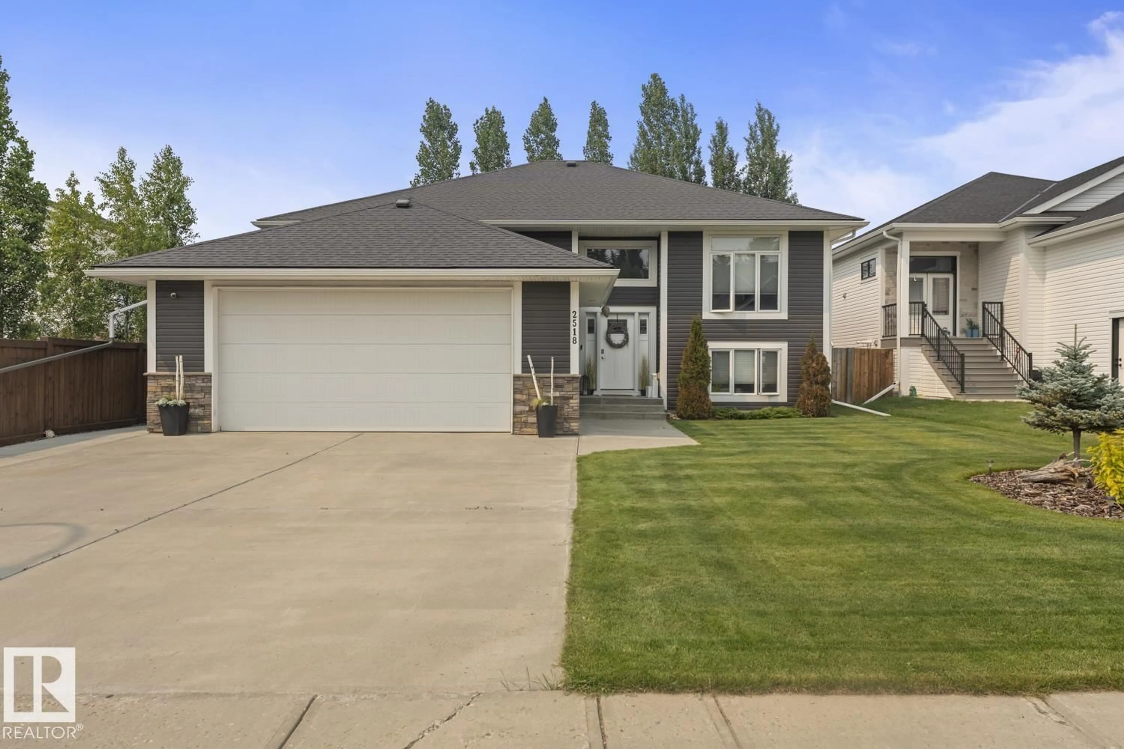 Home with vinyl exterior material, street for 2518 LOCKHART WY, Cold Lake Alberta T9M0B3
