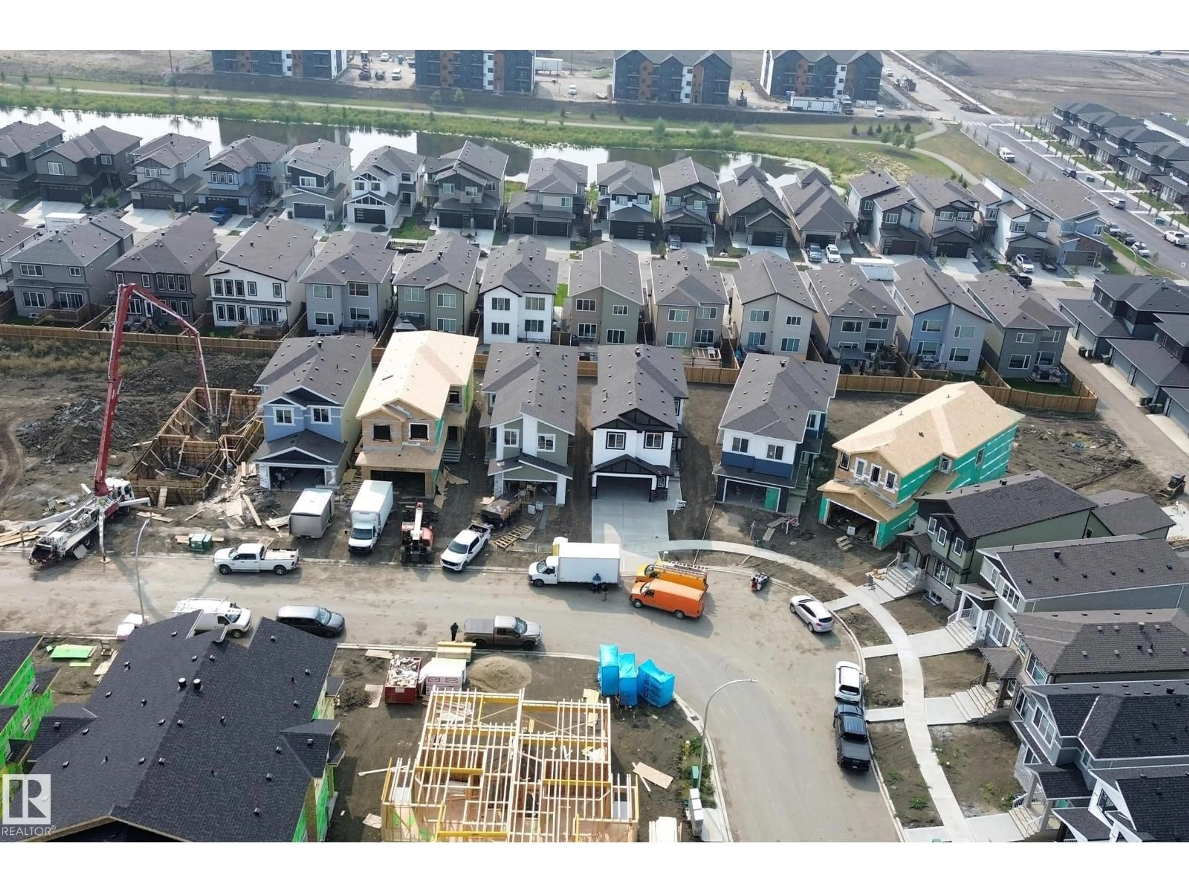A pic from outside/outdoor area/front of a property/back of a property/a pic from drone, city buildings view from balcony for 61 BLACKBIRD BEND, Fort Saskatchewan Alberta T8L2E0