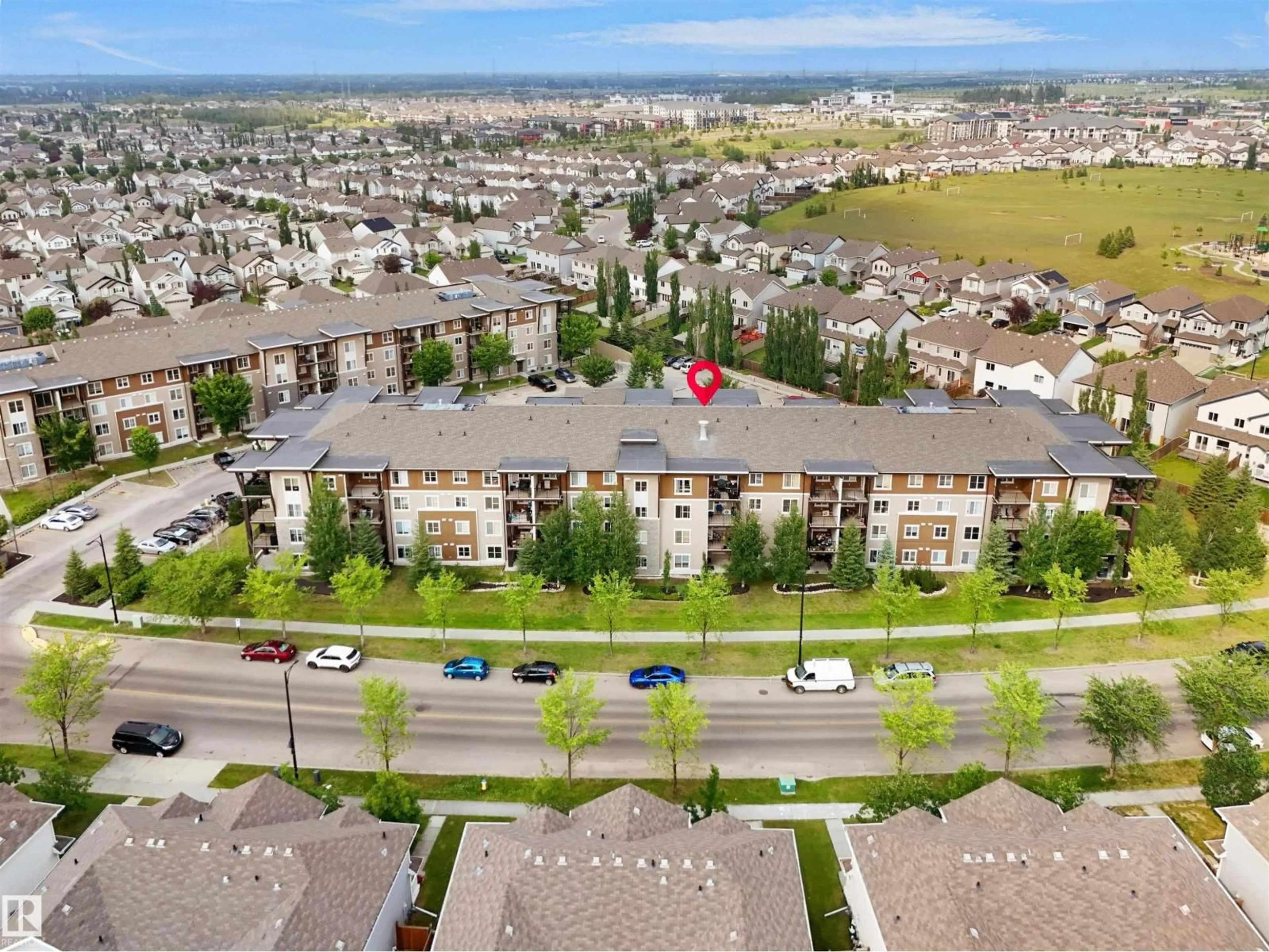 A pic from outside/outdoor area/front of a property/back of a property/a pic from drone, mountain view for 118 WATT BV, Edmonton Alberta T6X1P7