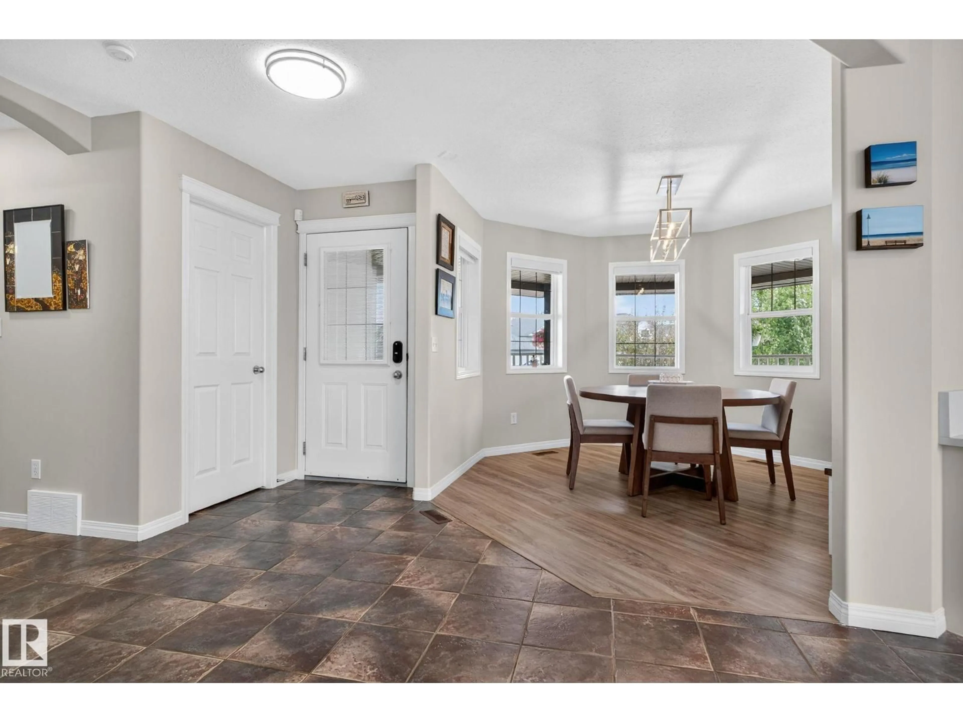 Indoor entryway for 11003 177 AV, Edmonton Alberta T5X6H5