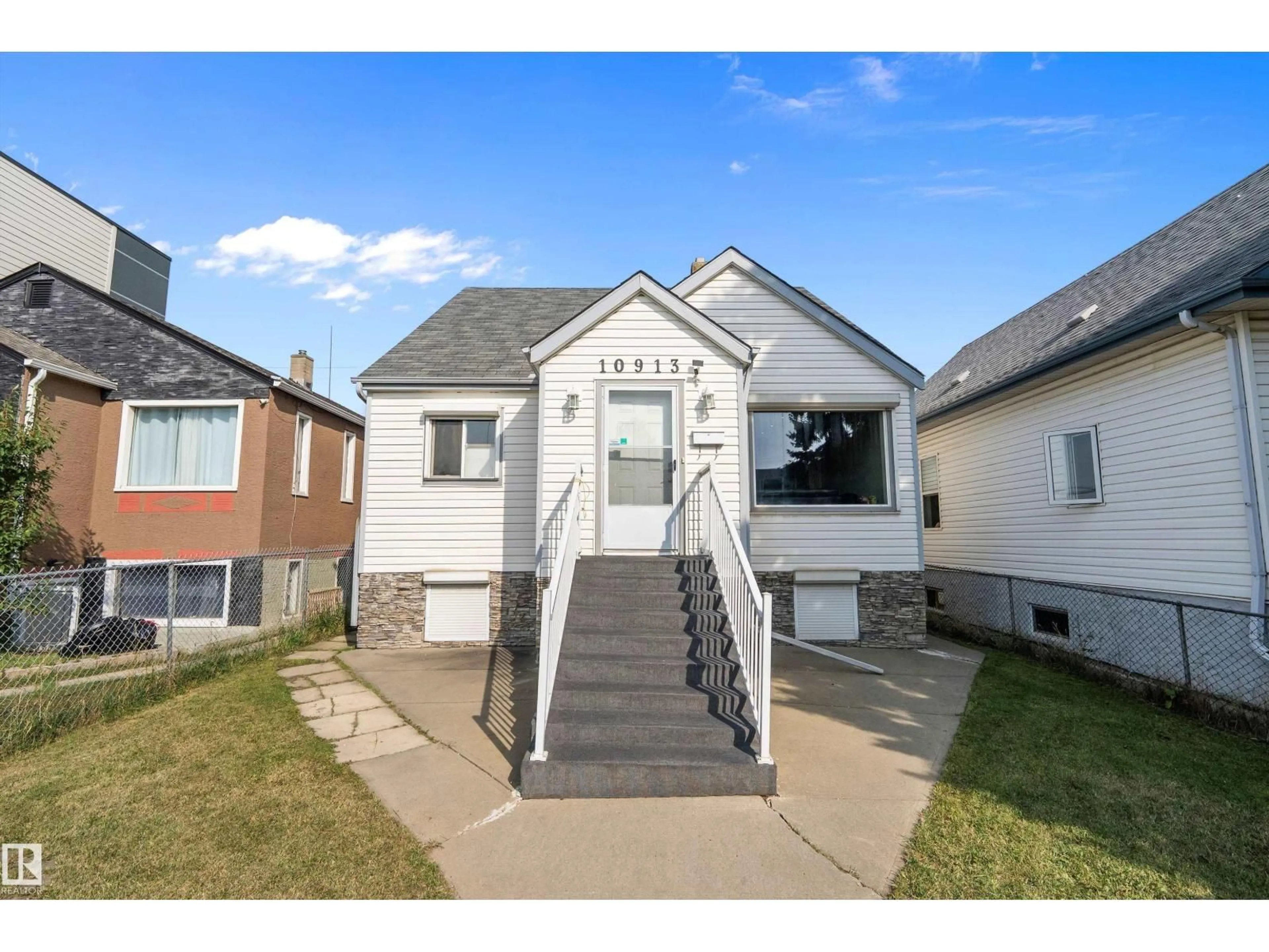 Unknown for NW - 10913 97 ST, Edmonton Alberta T5H2M7