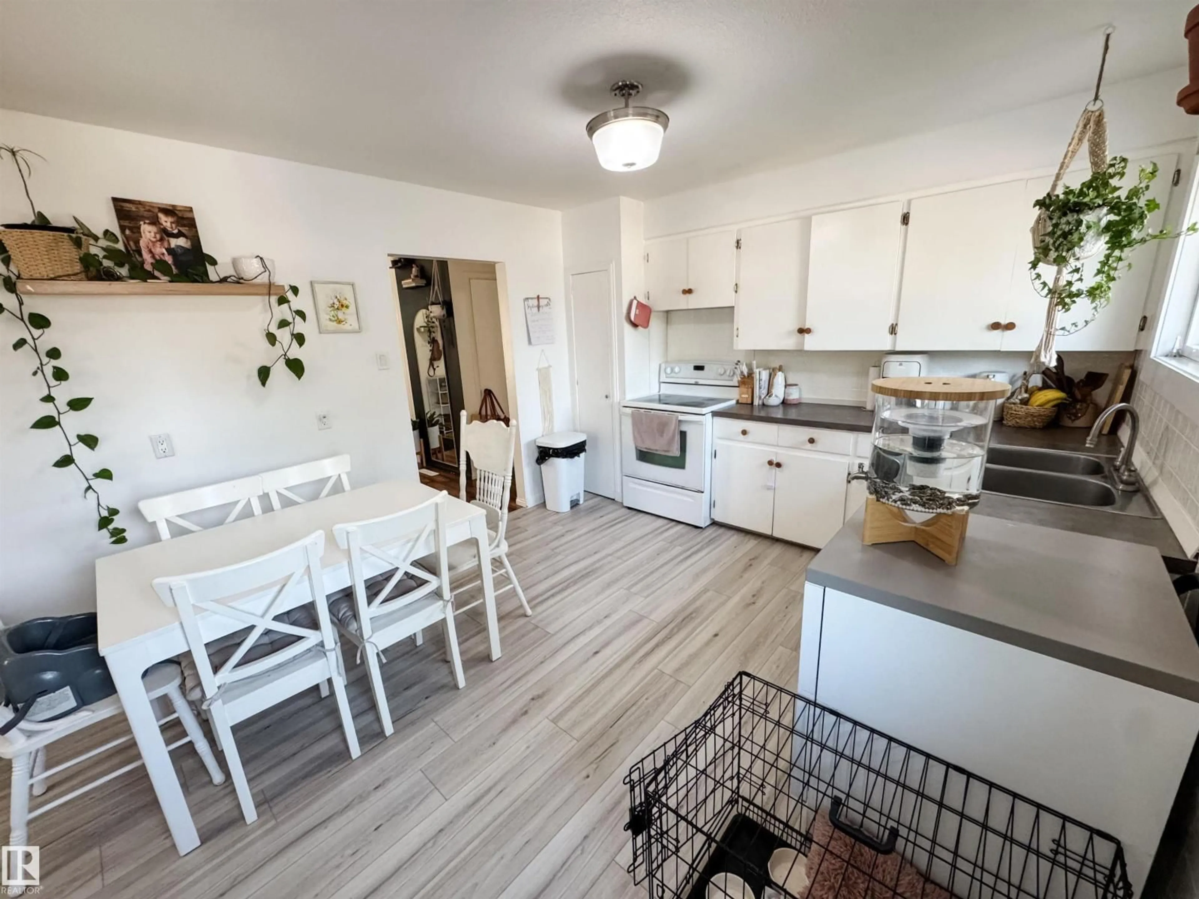 Unknown for 5099 45 ST, Drayton Valley Alberta T7A1C2