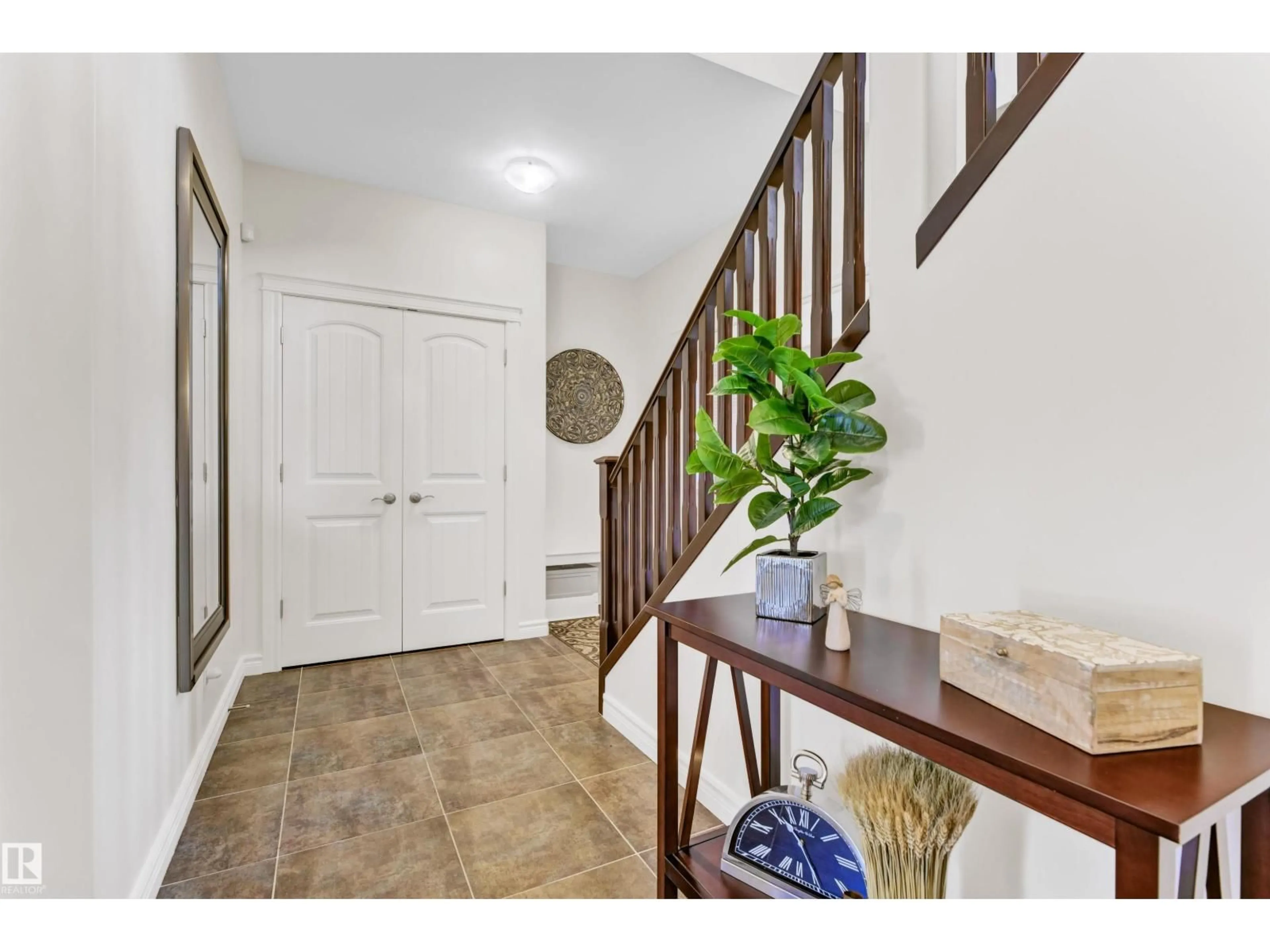 Indoor entryway for 2677 ANDERSON CR, Edmonton Alberta T6W0K7